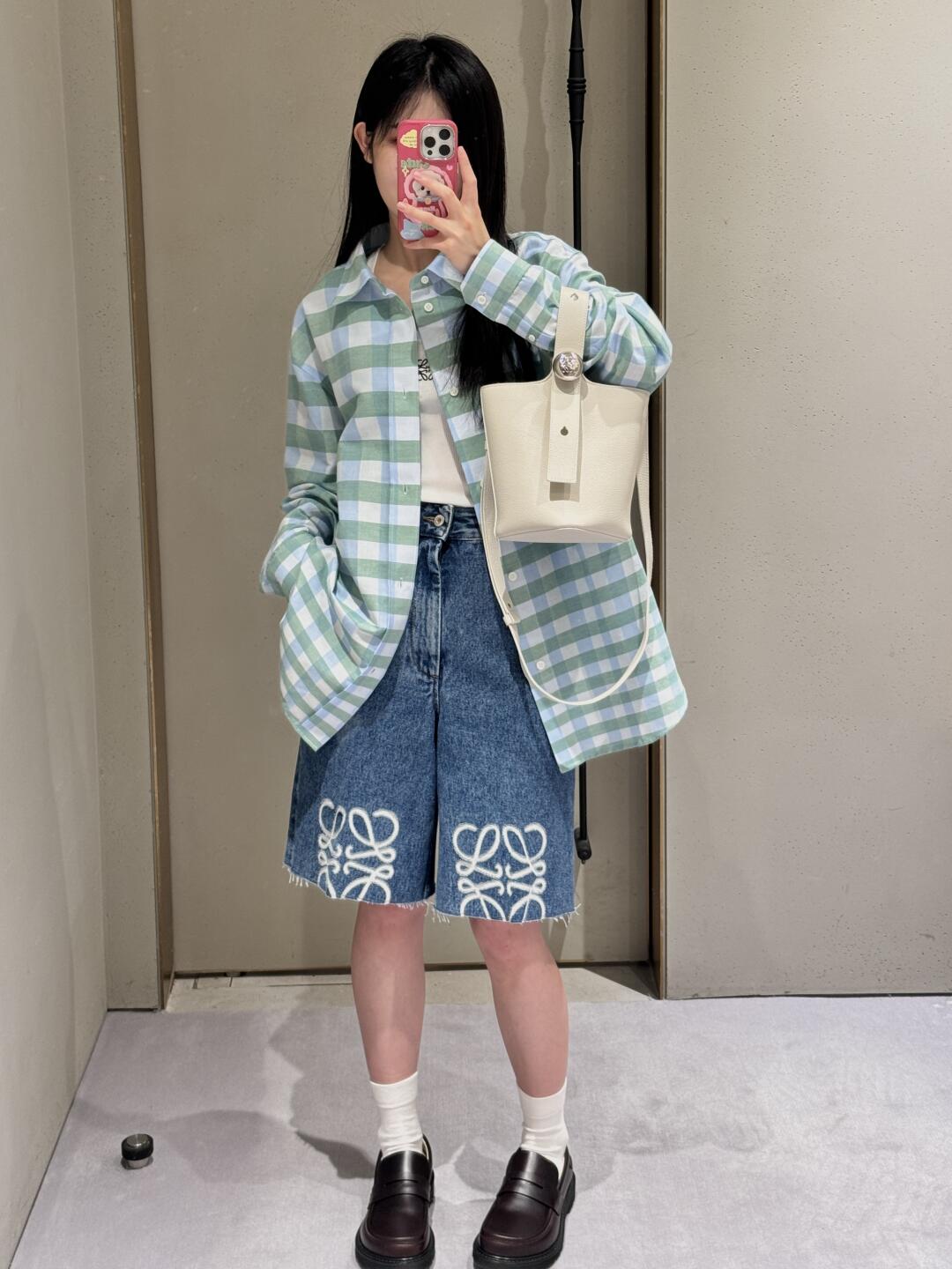 Loewe 25' Early Spring New Logo Embroidery High-Waisted Slimming Denim Shorts 2 i1735879758776 2051 0 1
