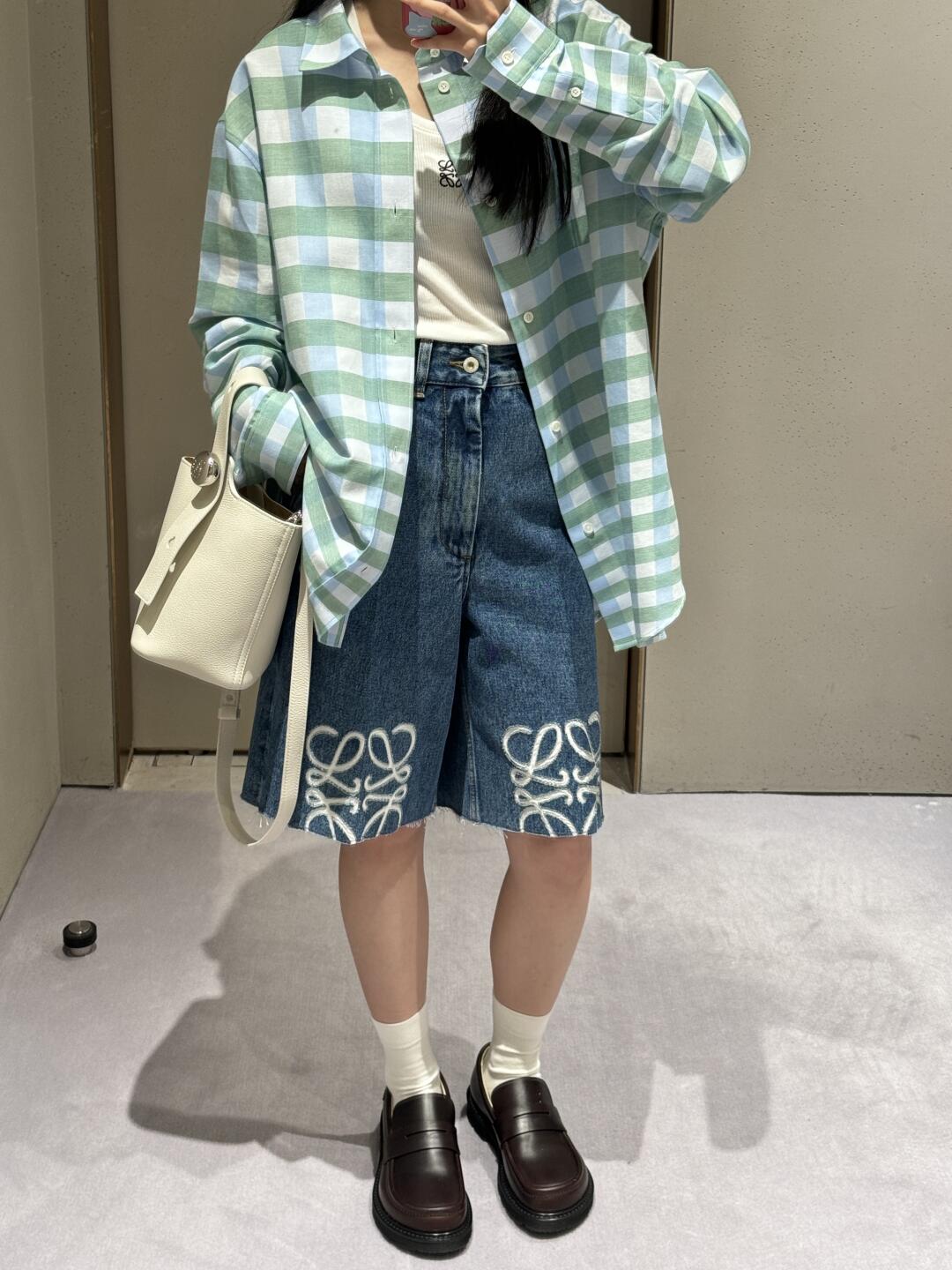 Loewe 25' Early Spring New Logo Embroidery High-Waisted Slimming Denim Shorts 1 i1735879758780 564 0 0