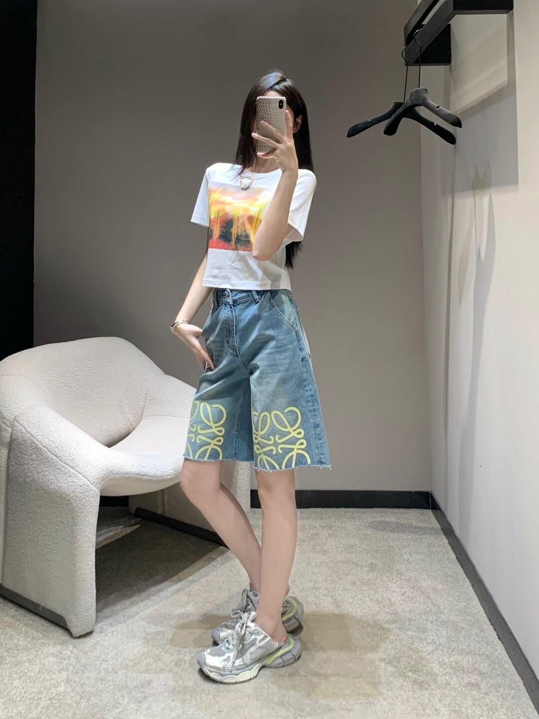 Loewe Embroidered High Waist Denim Shorts Women's Spring Collection 1 i1745218681576 2327 0 0