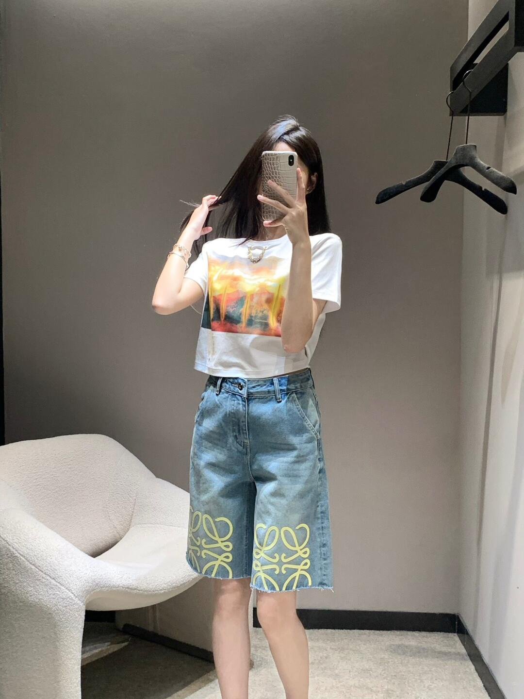 Loewe Embroidered High Waist Denim Shorts Women's Spring Collection 5 i1745219051643 5271 0 5