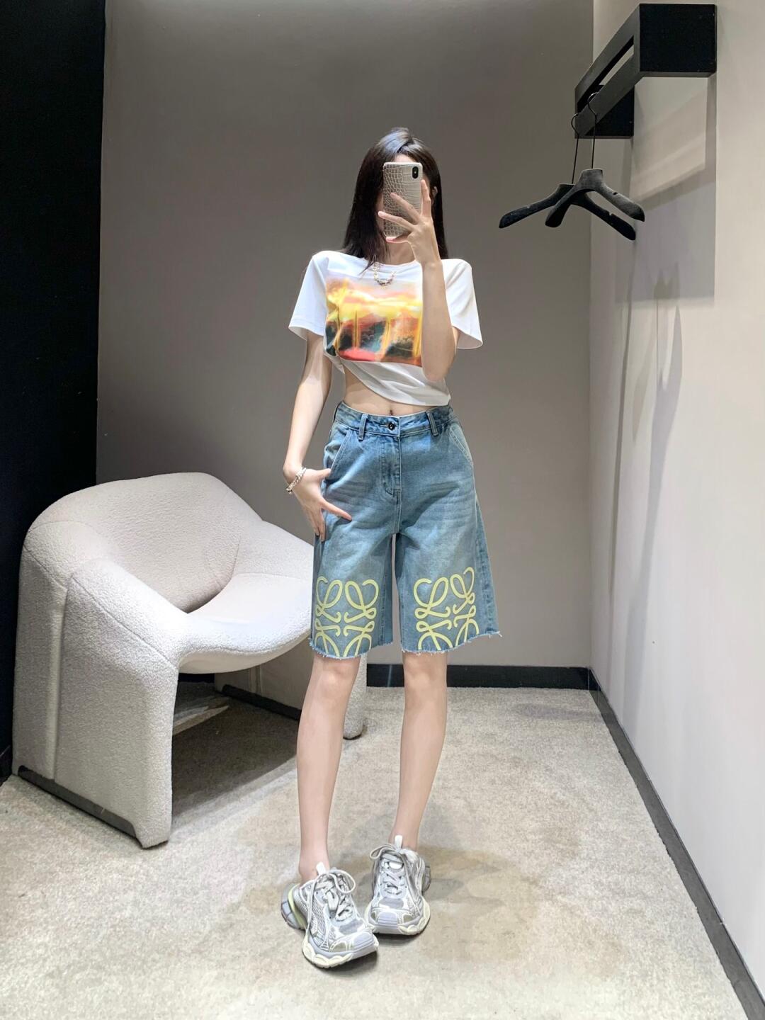 Loewe Embroidered High Waist Denim Shorts Women's Spring Collection 3 i1745219052481 5645 0 3