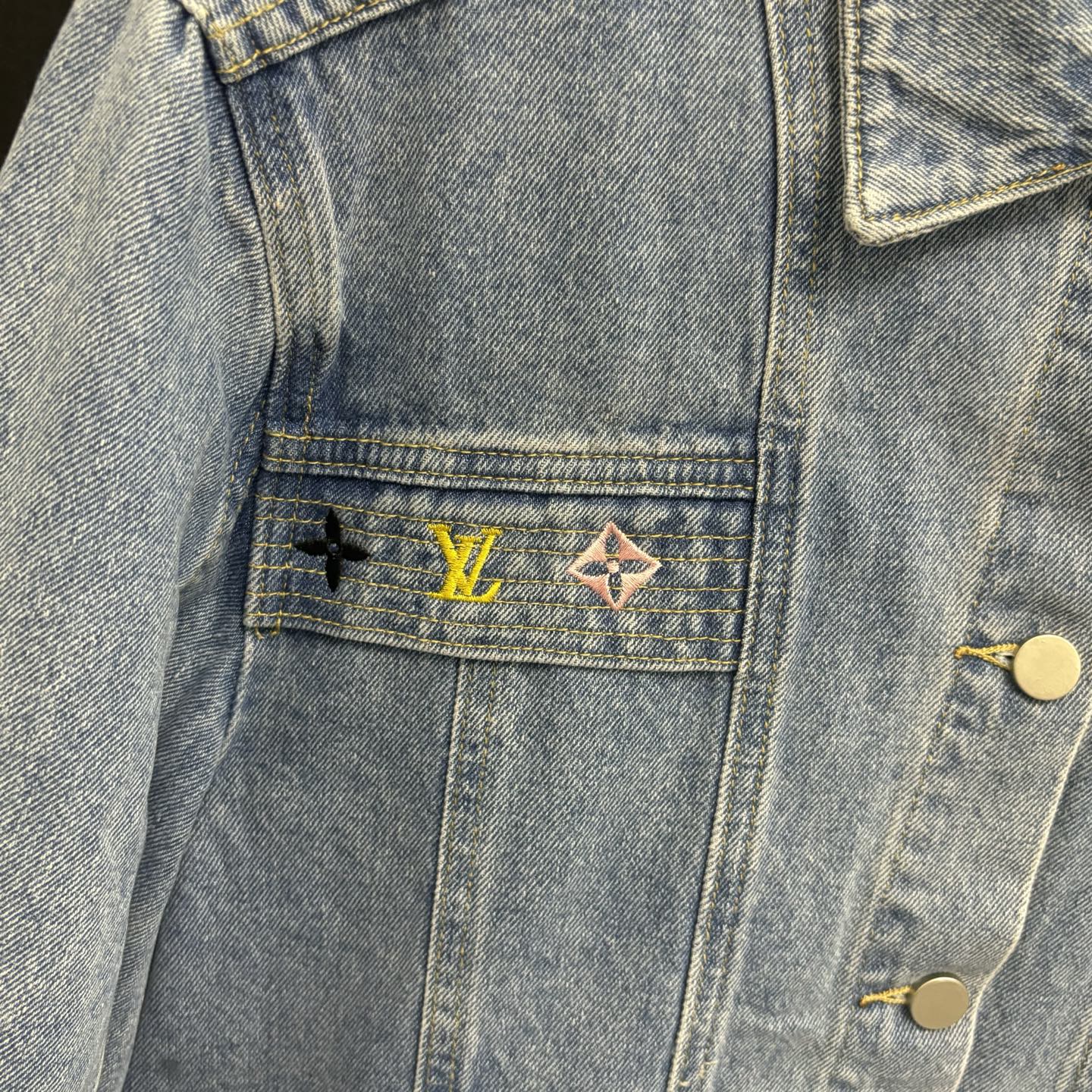 Louis Vuitton Spring Denim Jacket with Embroidered Logos - Light Blue 3 i1753890165605 9079 0 3