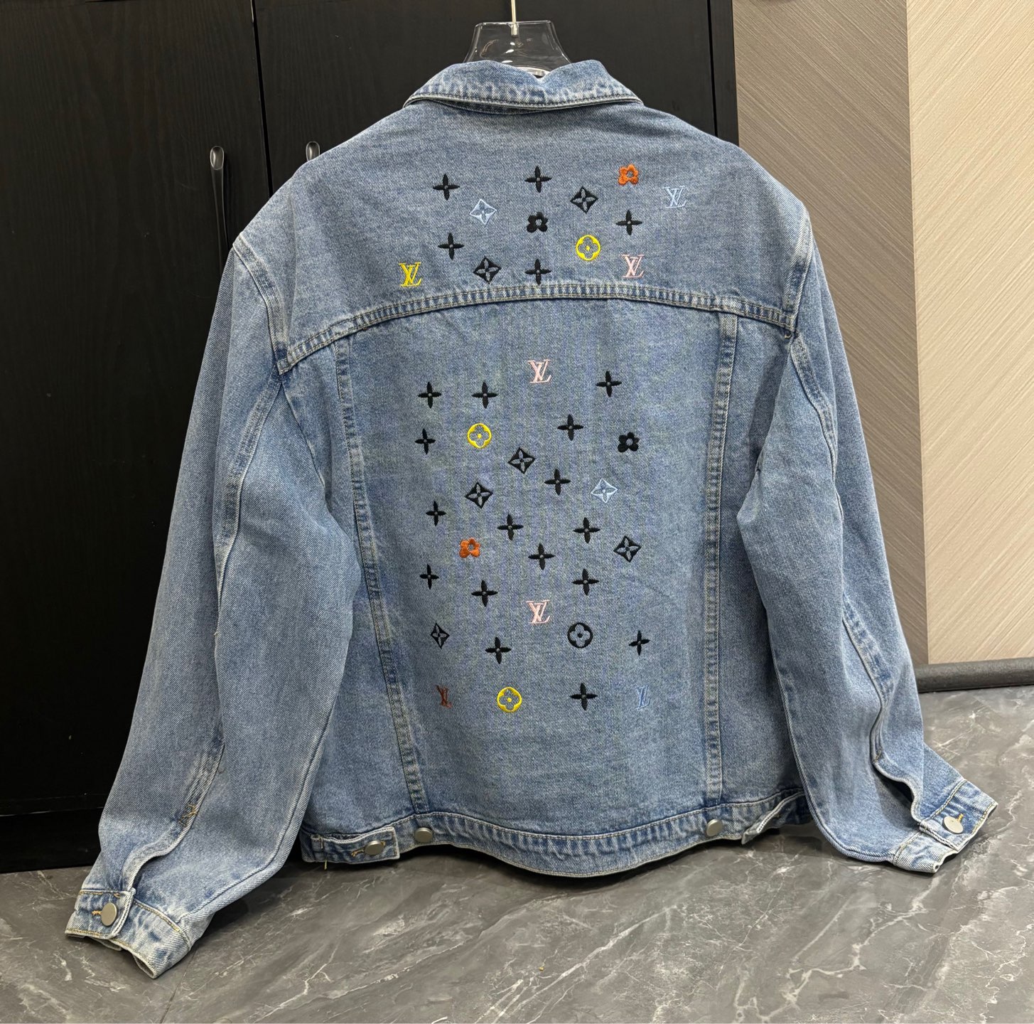 Louis Vuitton Spring Denim Jacket with Embroidered Logos - Light Blue 6 i1753890197182 7765 0 7