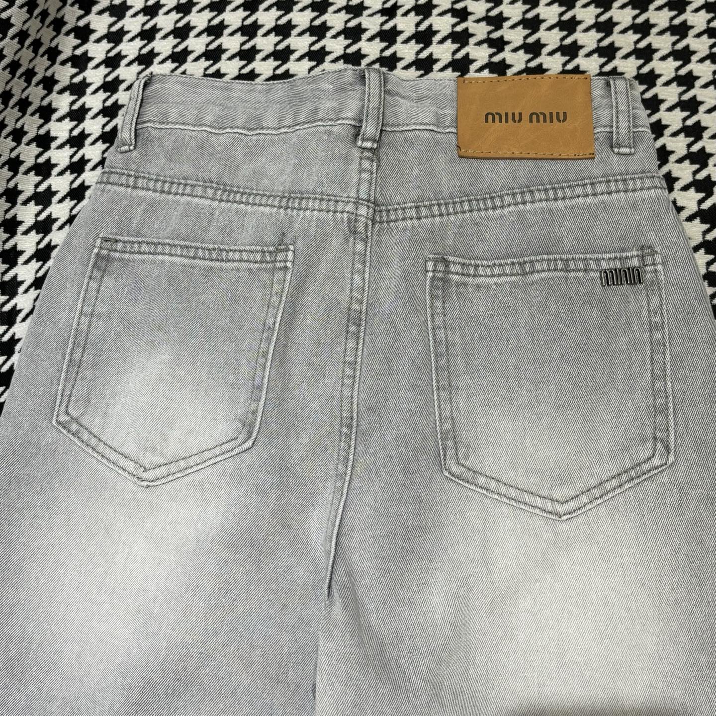 Miu Miu Women's Vintage Wash Gray Jeans - Spring/Summer Collection 7 i1754672722558 8326 0 6