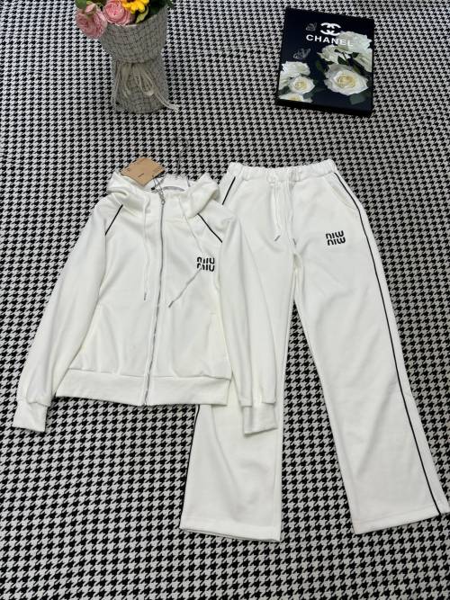 Miu Miu New Hooded Letter Print Stitching Casual White Two-Piece Set 1 Miu Miu New Hooded Letter Print Stitching Casual White Two-Piece Set