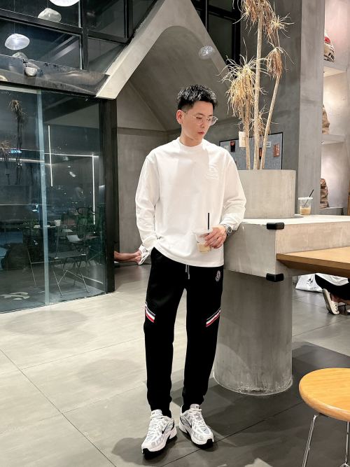 Moncler Classic Logo 2025 Spring New Casual Pants - Ultimate Comfort 1 Moncler Classic Logo 2025 Spring New Casual Pants - Ultimate Comfort
