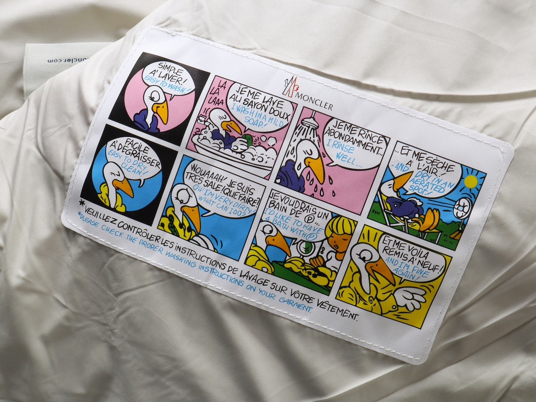 Moncler 蒙口羽绒服 可脱卸式連帽デザイン・米白・黒