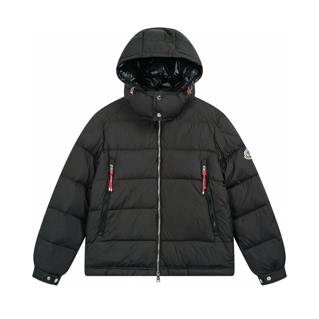 Moncler P708 ダウンジャケット - デザイン性と機能性が融合