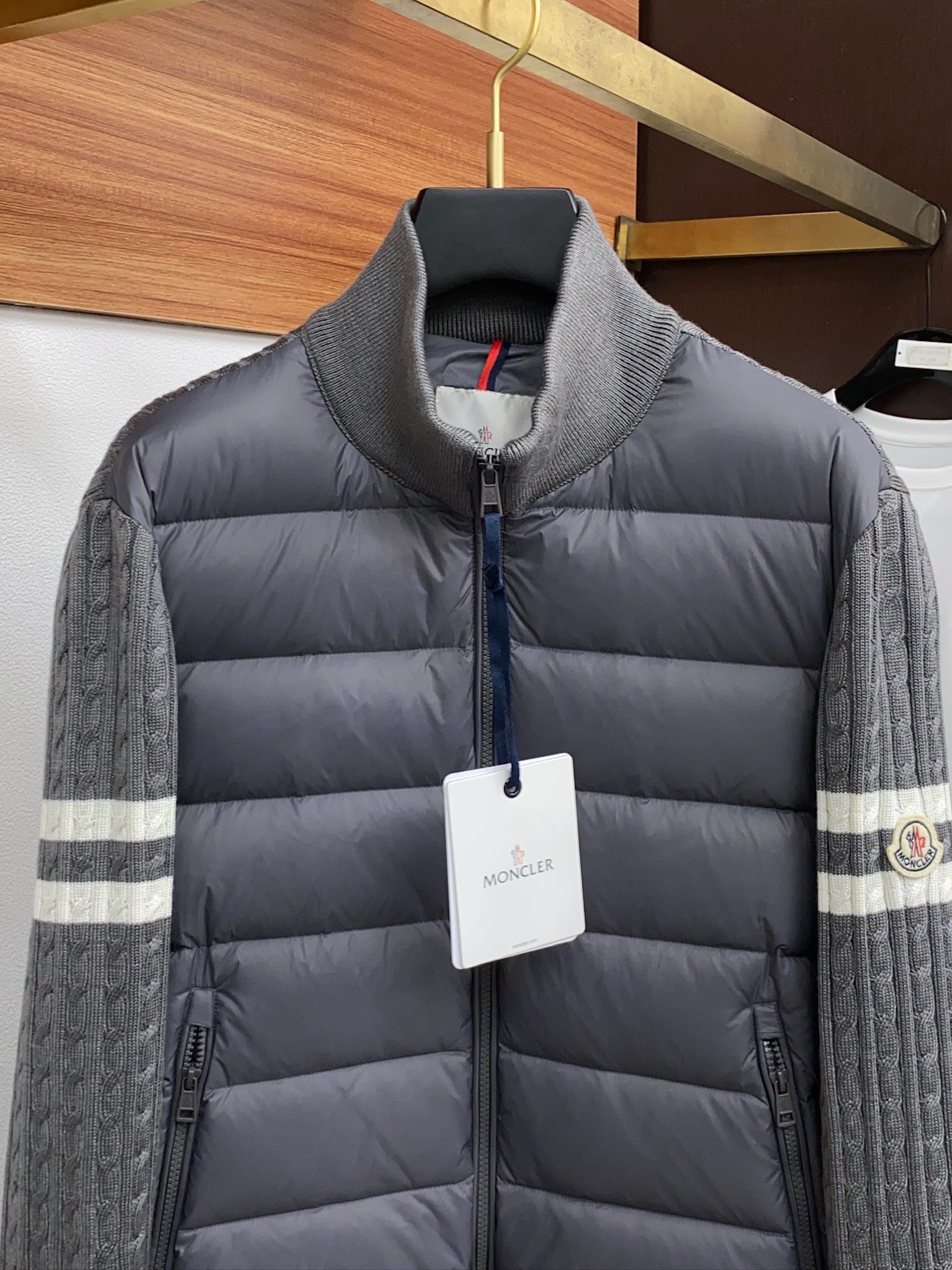 MONCLER/蒙口2024秋冬GW专柜新款顶级原单男士时尚立领羽绒外套休闲羽绒服羊毛拼接款海外贸易渠道