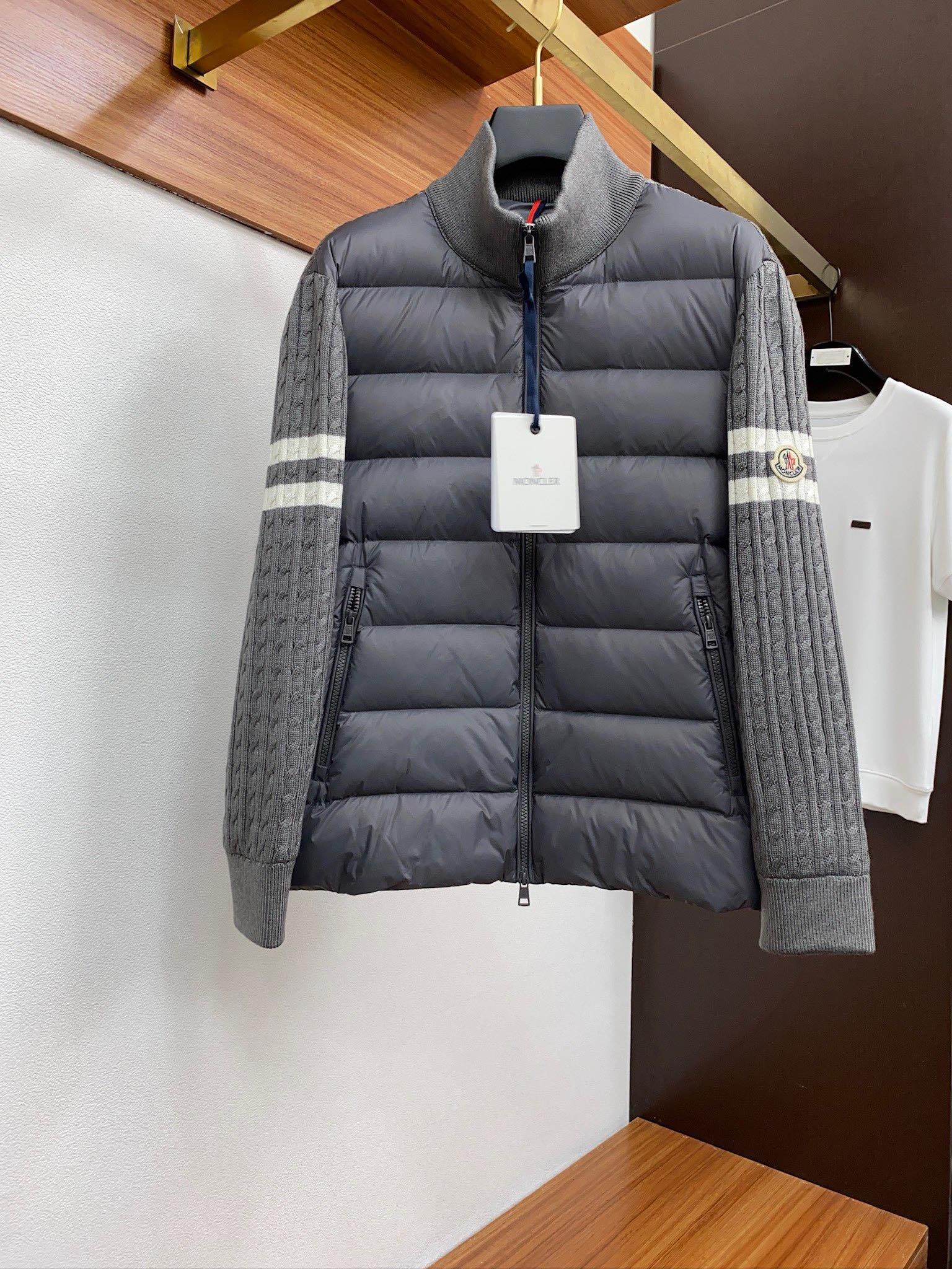 MONCLER/蒙口2024秋冬GW专柜新款顶级原单男士时尚立领羽绒外套休闲羽绒服羊毛拼接款海外贸易渠道