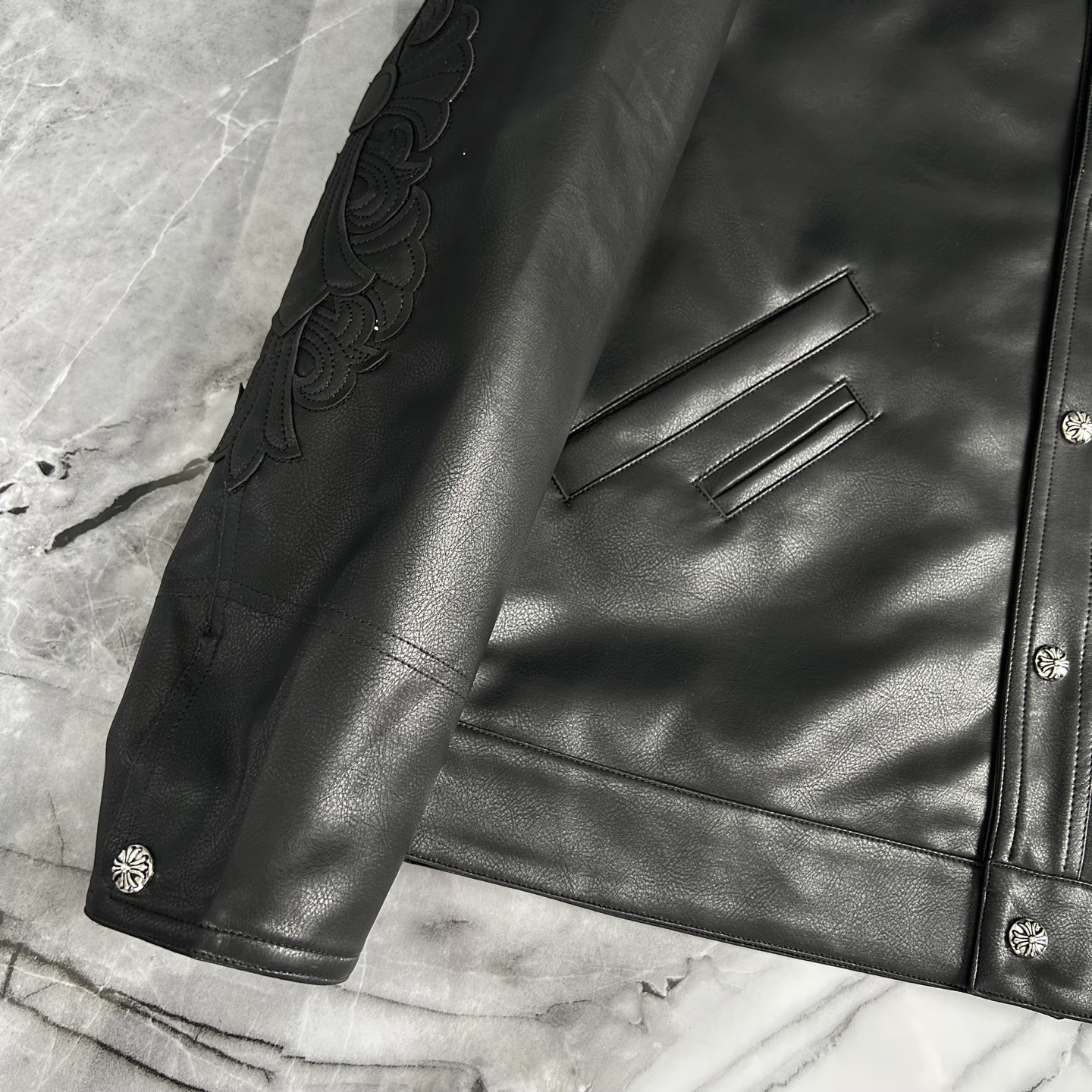 Luxurious Men’s Spring 2025 Collection: Monolithic Fabric, Stylish Tailoring, High-End Design - 图片 8