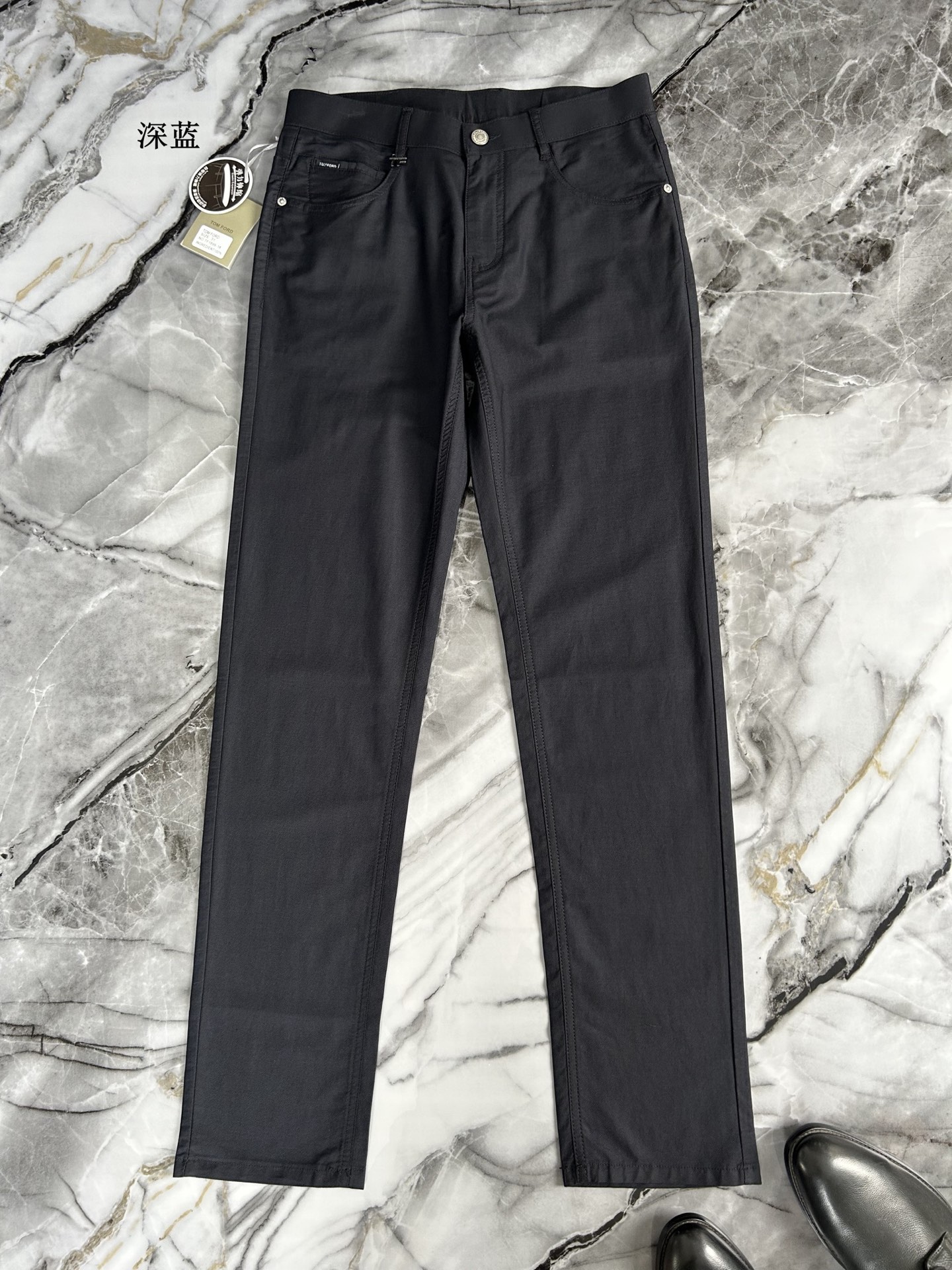 Luxury Men’s Pants Collection: High-End Style, Quality, and Design for 2025 - 图片 5