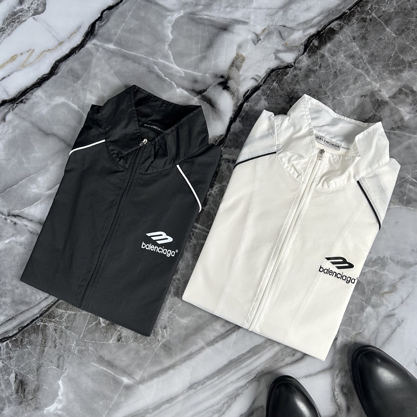 Balenciaga 2025 Limited Edition Outdoor Sunscreen Jackets for Men - 图片 3