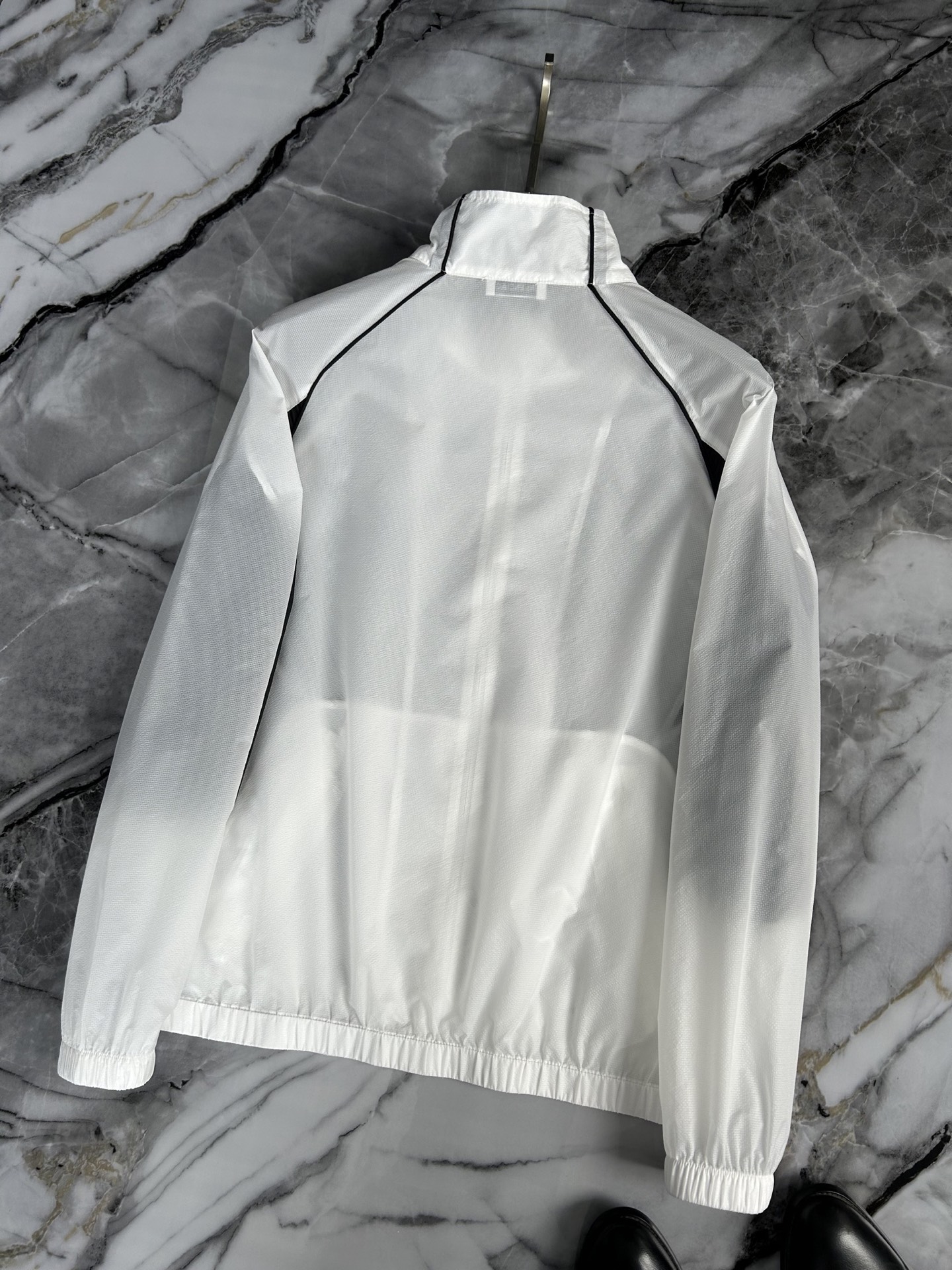 Balenciaga 2025 Limited Edition Outdoor Sunscreen Jackets for Men - 图片 4