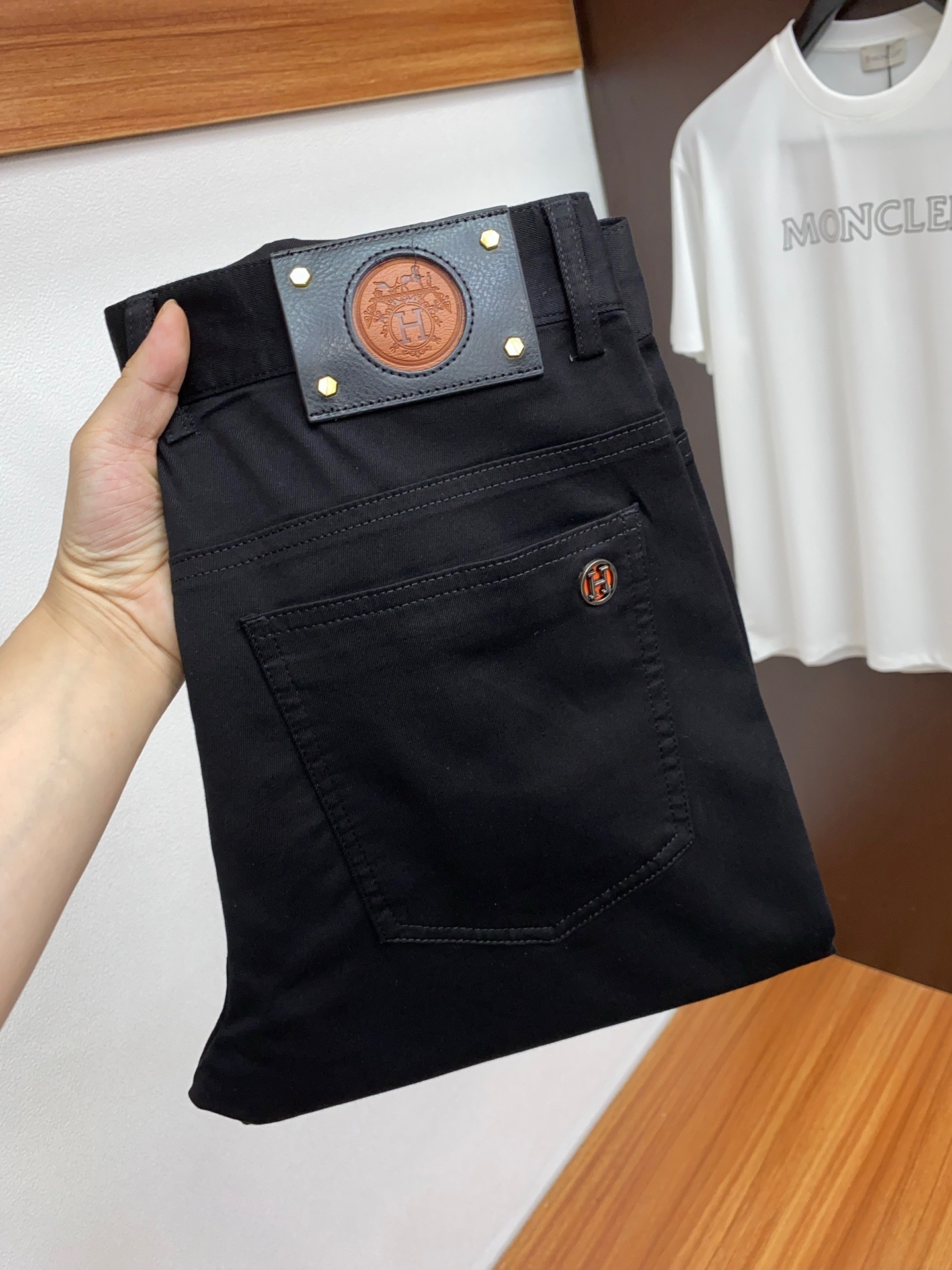 Luxurious Customized Summer Shorts by P506 HERMES/EMERMES: Top-class Style and Quality. - 图片 1