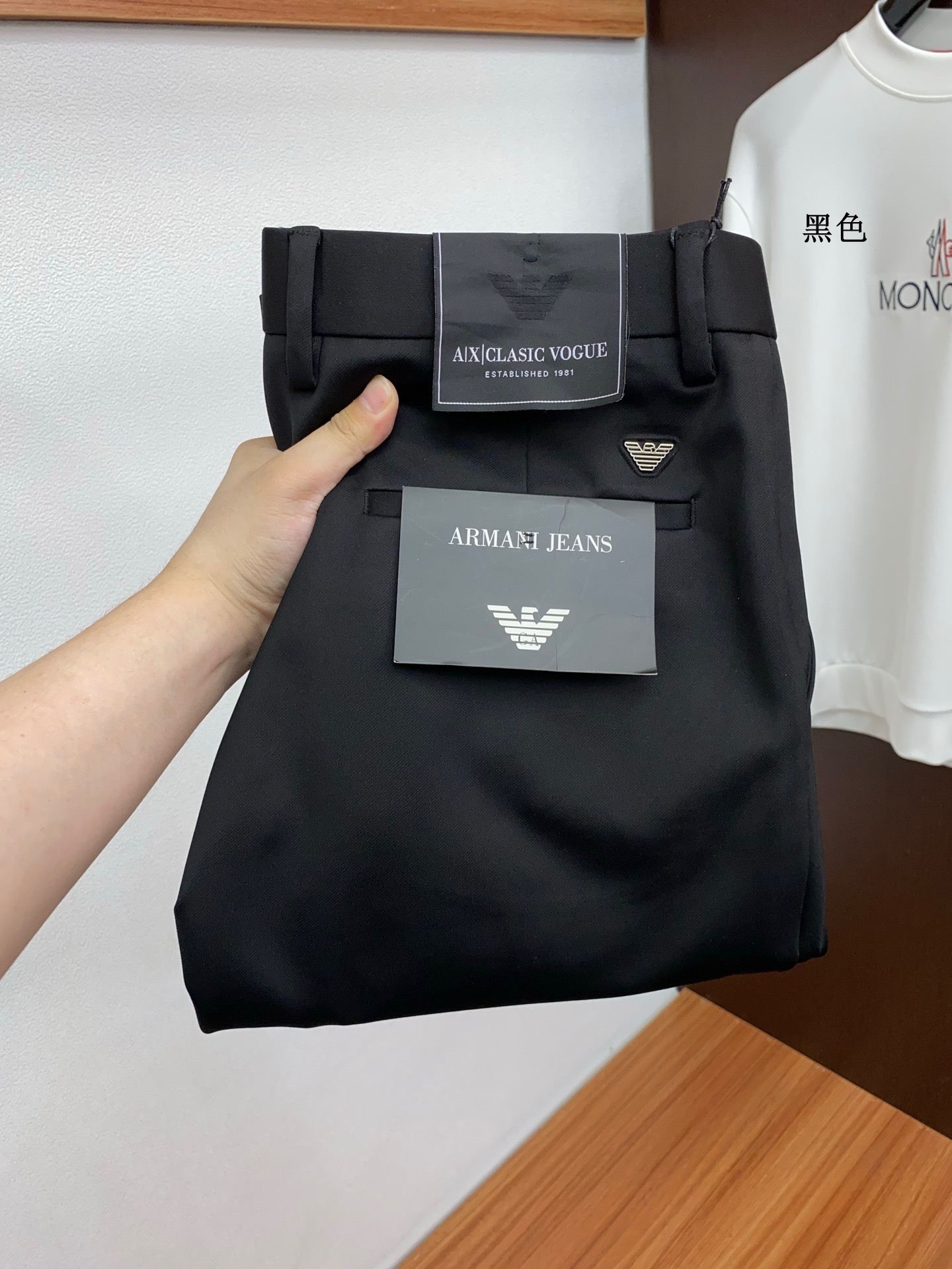 _d-r9sS0LoGzawhuVZKebCJ74UchDZjd8sejj9vw