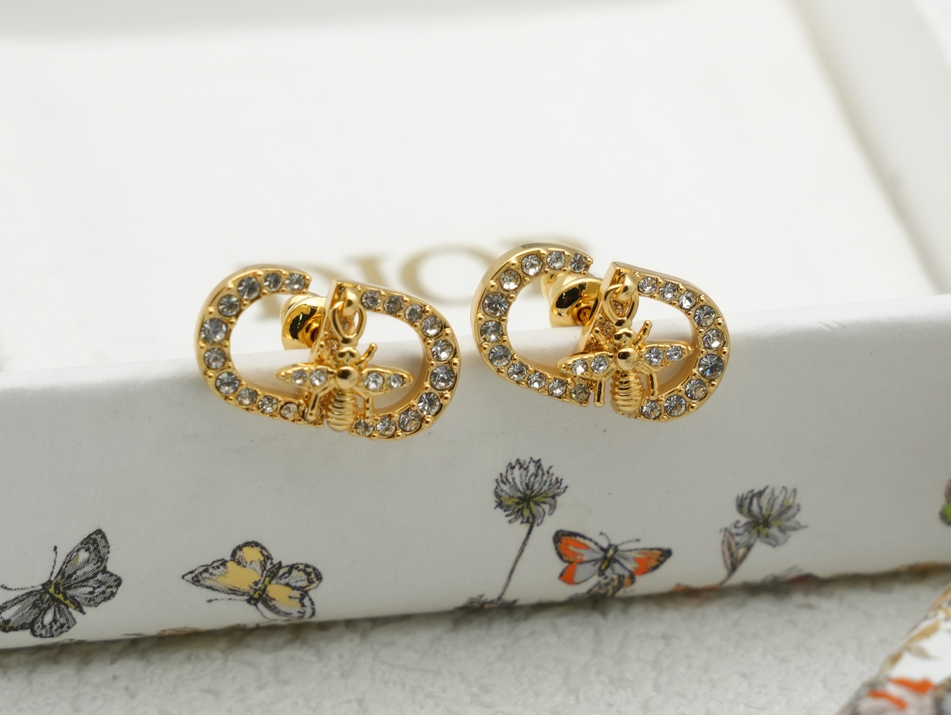 NO:103925,Dior new style gold bee CD drill earrings, Dior earrings, dior, dior19860909迪奥新款 金色 蜜蜂CD钻耳钉,Dior耳钉,dior,dior,Jewelry