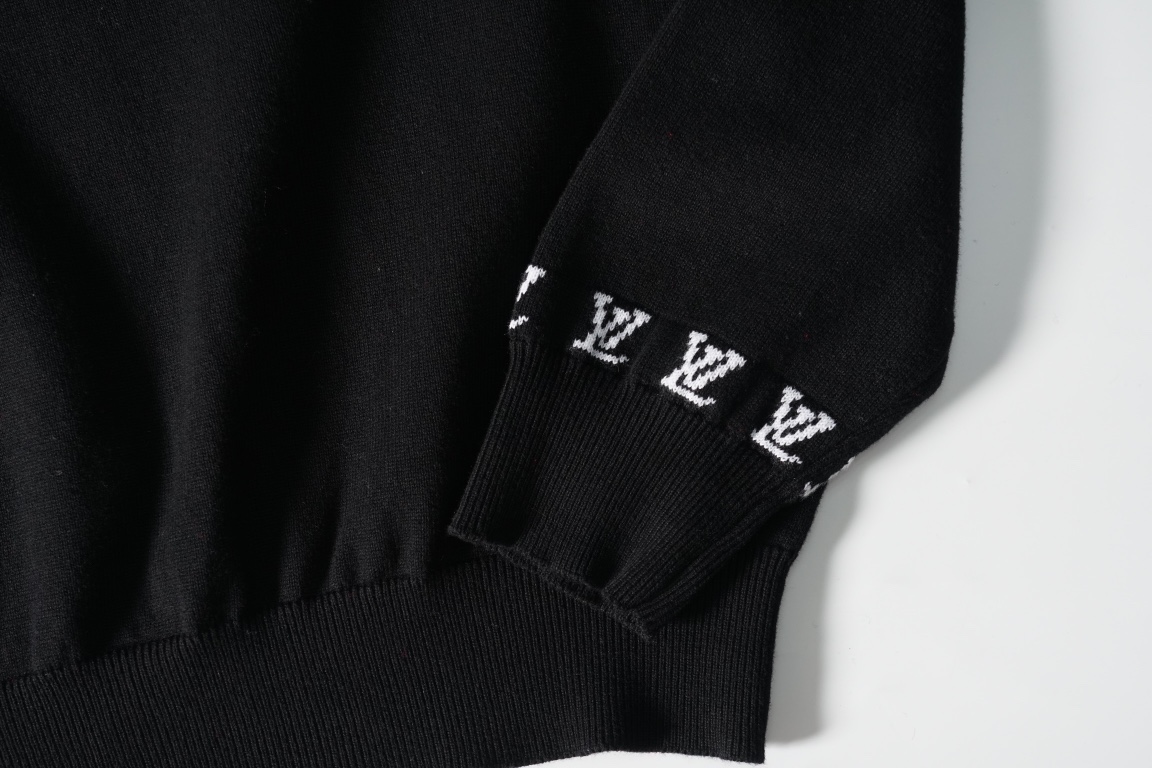 Cotton Long-Sleeve T-Shirts with Floral Patterns and 1V Logo – Comfortable and Stylish - 图片 6