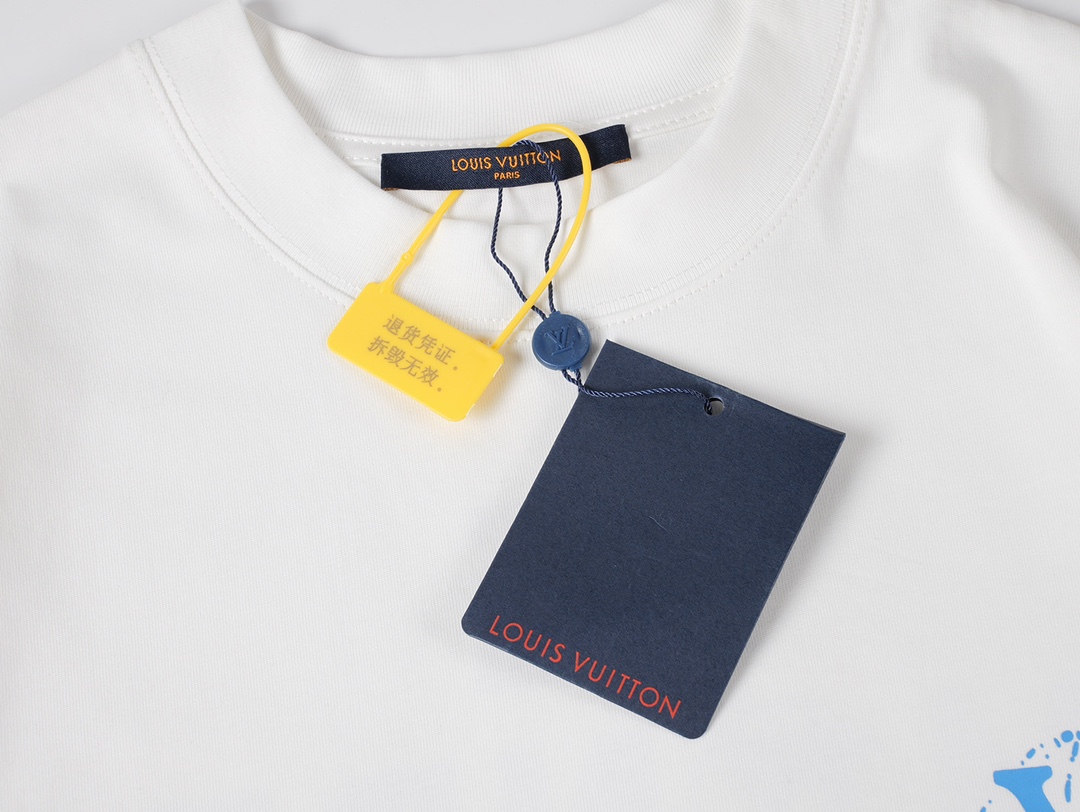 顶级） Louis Vuitton 2025新款 菲董设计秀场员工服印花短袖