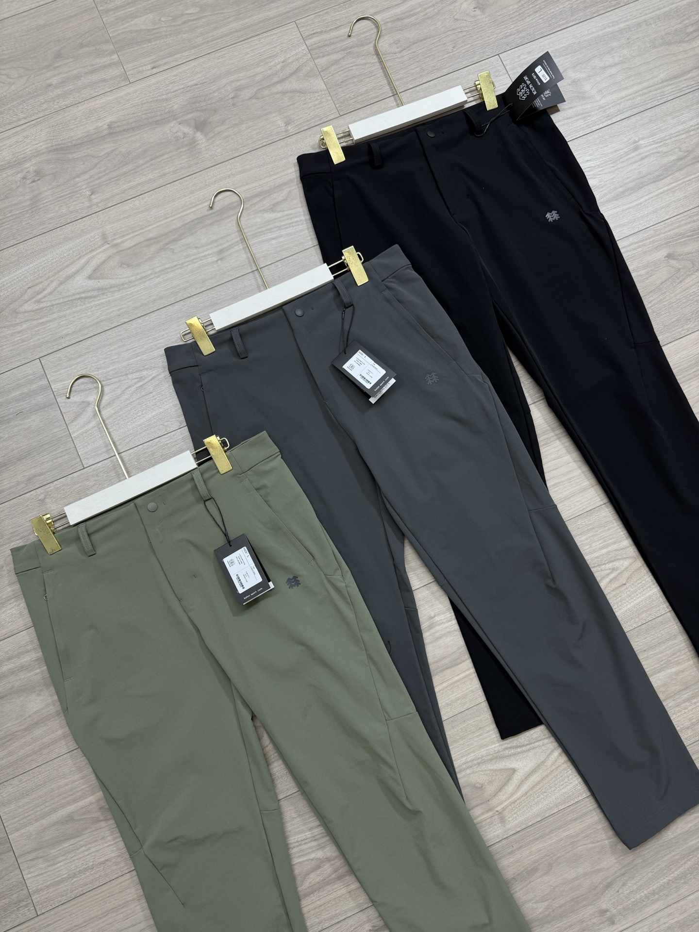 Alternative view of Pants 04552