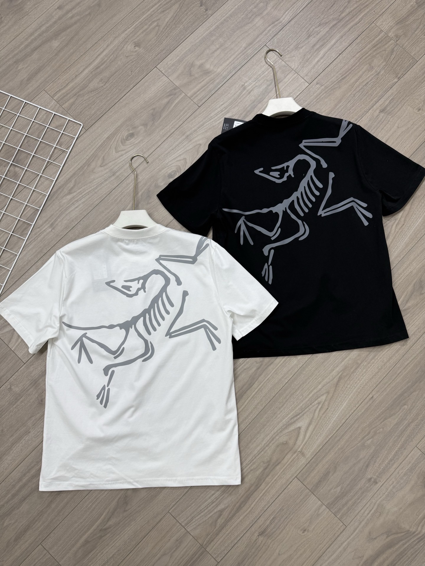 Alternative view of T-Shirt 04542