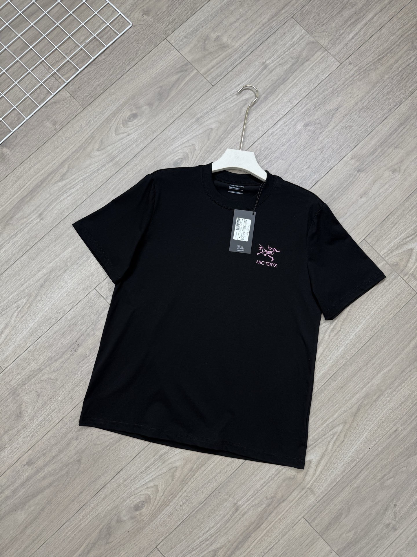 Alternative view of T-Shirt 04565