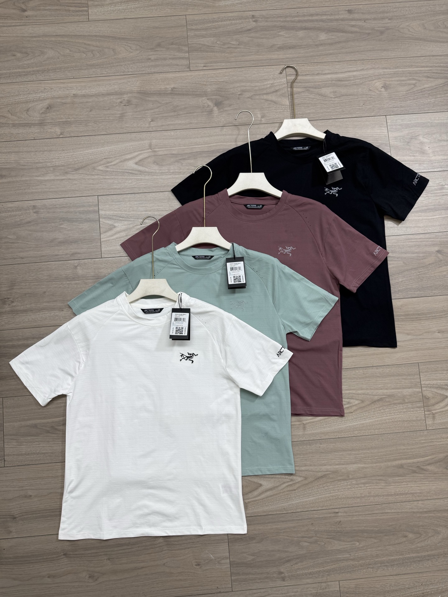 Alternative view of T-Shirt 04569