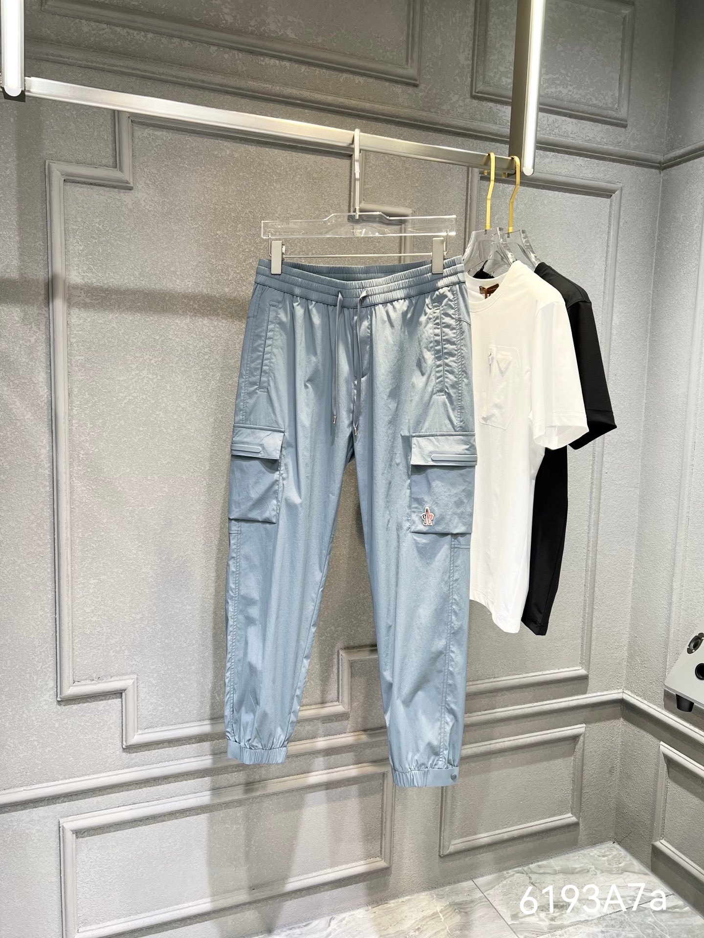 NO:489807,New spring and summer Moncler sports pants #light blue Size: -,,alexander wang19860909春夏新款 Moncler运动裤 #浅蓝 码数: -,,alexander wang,Men's clothing