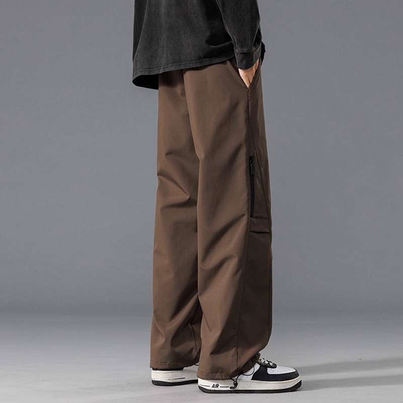 💰85    ARC'TERYX/始祖鸟伞兵裤【男女同款】 海外专柜机能休闲裤，防水冲锋裤，小红书主播推荐，上身质感满满，版型立体，完美修饰腿型，可随意日常搭配，不费劲就能穿出你的专属特色，整体好穿大方，休闲又减龄，不要错过！
颜色：黑色  灰色  棕色
尺码：M-3XL 
     裤长    腰围    脚口  
M   98       68      42  
L   100      71     43  
XL  102    74      44  
XXL104    77     45  
3XL 124   34      46  