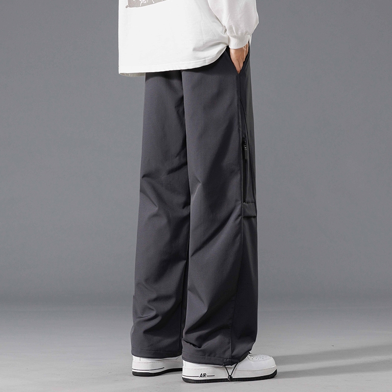 💰85    ARC'TERYX/始祖鸟伞兵裤【男女同款】 海外专柜机能休闲裤，防水冲锋裤，小红书主播推荐，上身质感满满，版型立体，完美修饰腿型，可随意日常搭配，不费劲就能穿出你的专属特色，整体好穿大方，休闲又减龄，不要错过！
颜色：黑色  灰色  棕色
尺码：M-3XL 
     裤长    腰围    脚口  
M   98       68      42  
L   100      71     43  
XL  102    74      44  
XXL104    77     45  
3XL 124   34      46  