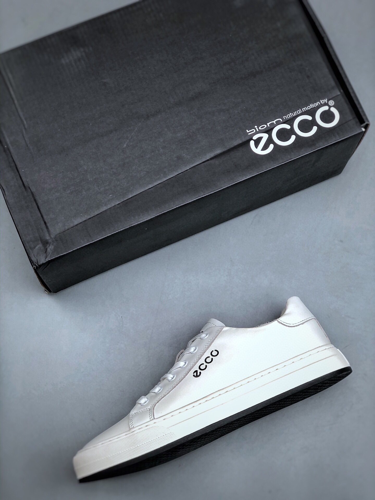 300 ECCO/爱步 最新官方新款 广东出产 订单品质 时尚休闲板鞋 彩用进口头层牛皮材质 一比一复刻 采用独特ECCO家族制鞋工艺
