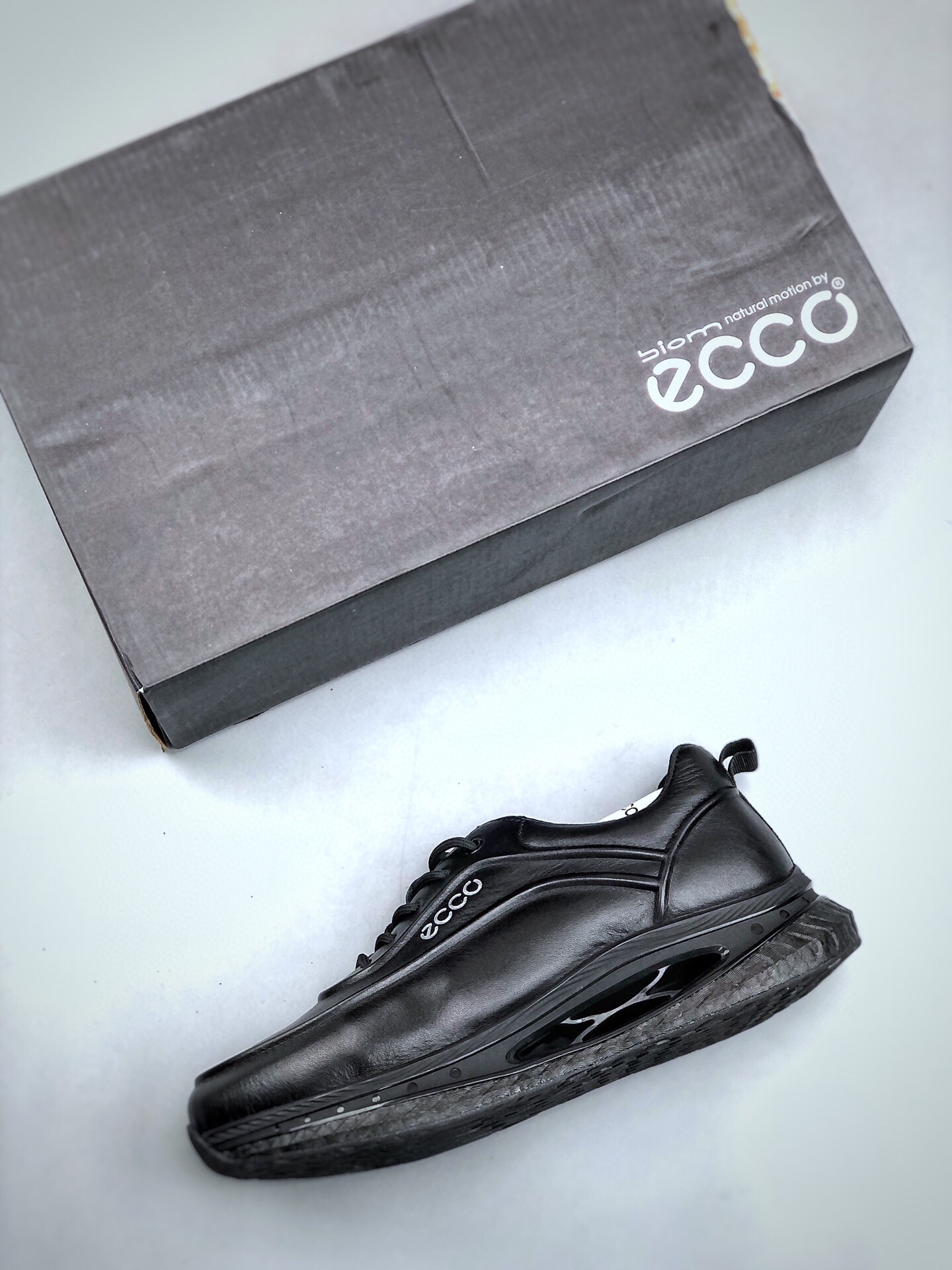 300 ECCO/爱步 广东订单品质 运动跑鞋/休闲鞋 官网同款 彩用进口皮牛材质 一比一复刻