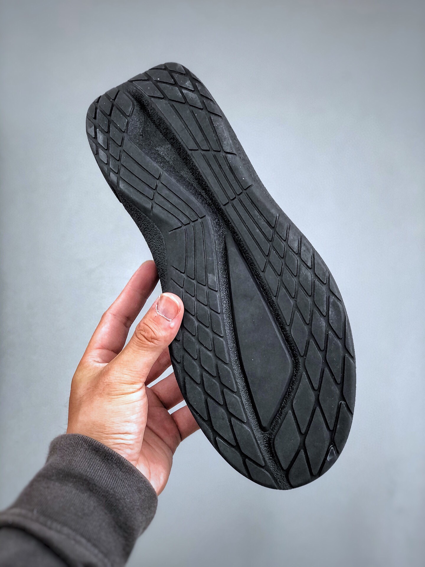 280 ECCO/爱步 早秋经典爆款 休闲运动跑鞋/休闲鞋 鞋面采用原厂进口头层牛皮 防滑耐磨橡胶大底