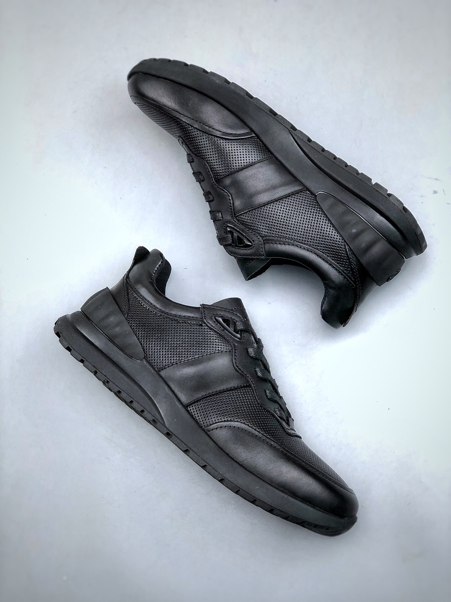 280 ECCO/爱步 经典爆款 驱动系列 休闲运动跑鞋/休闲鞋 5760022566