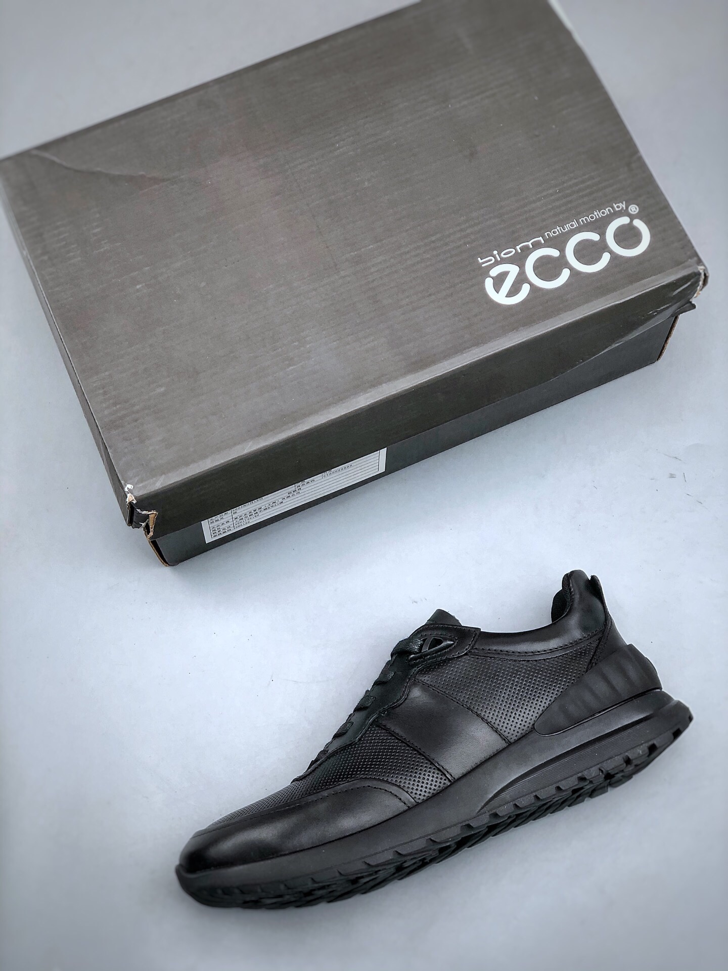280 ECCO/爱步 经典爆款 驱动系列 休闲运动跑鞋/休闲鞋 5760022566