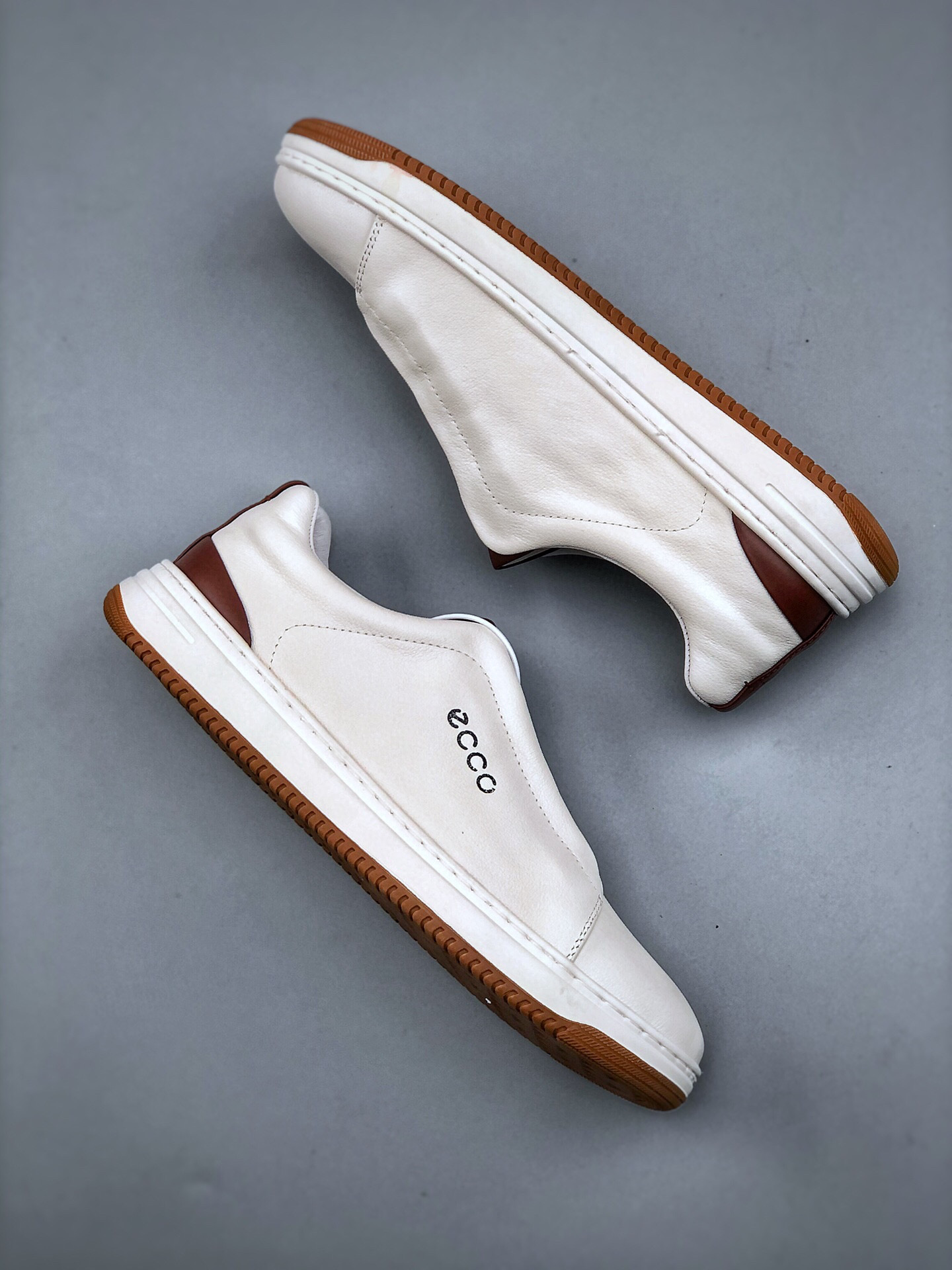 260 ECCO/爱步 广东订单品质 运动跑鞋/休闲鞋