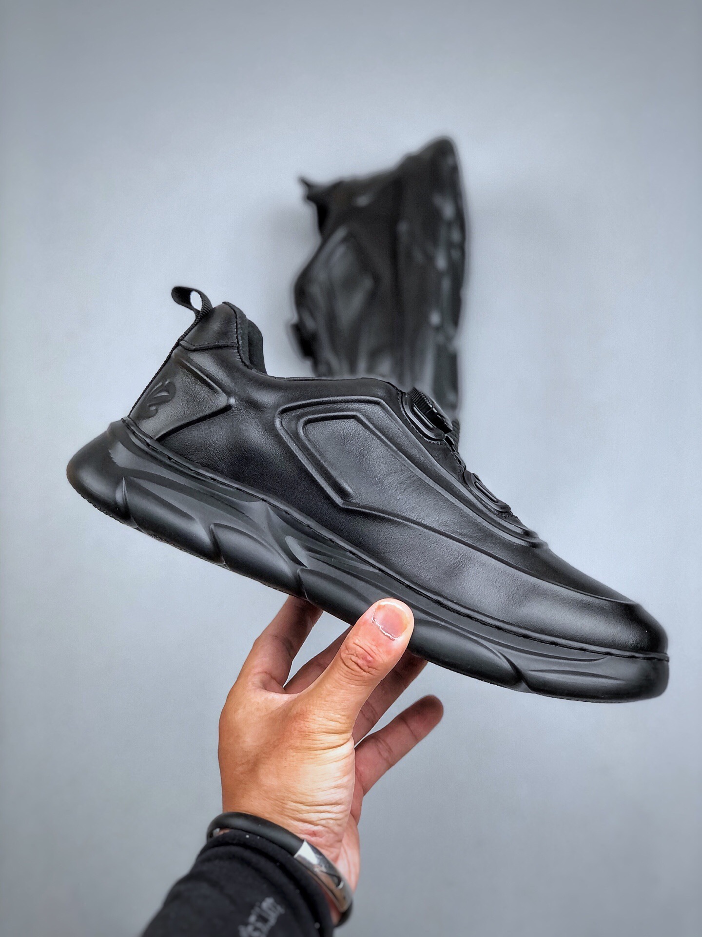 280 ECCO/爱步 经典爆款 健步系列 休闲运动跑鞋/休闲鞋 鞋面采用原厂进口头层牛皮 橡塑发泡防滑耐磨大底