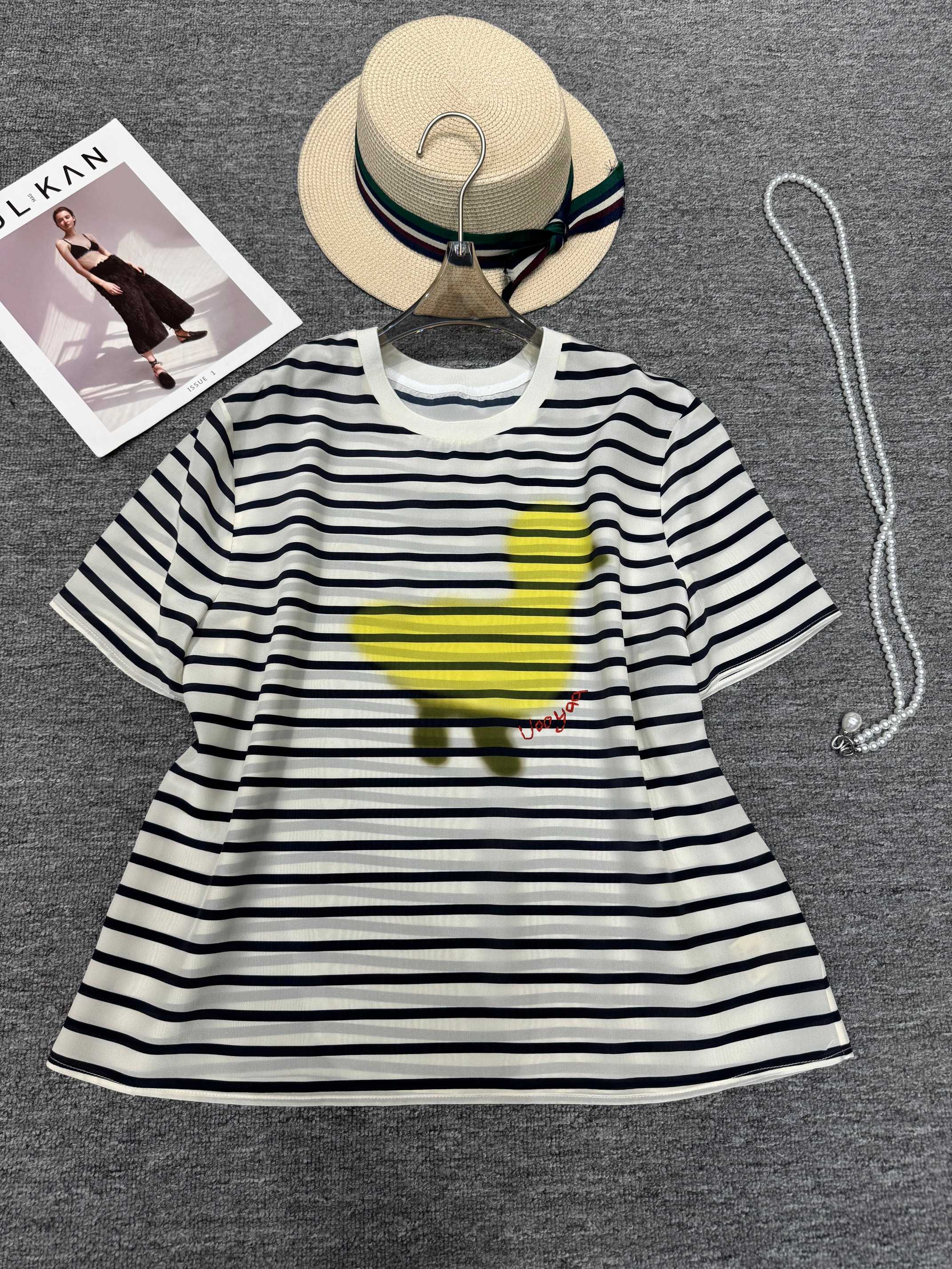 Striped Silk Crepe De Chine Tee with Duck Graphic - Casual & Chic 7 a1746751549946 0667