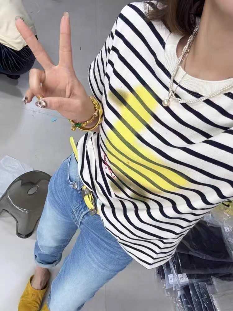Striped Silk Crepe De Chine Tee with Duck Graphic - Casual & Chic 3 a1746754847148 7348