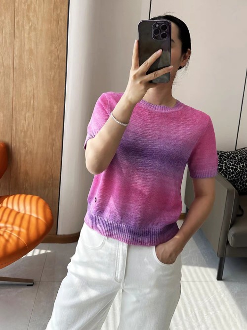 Elegant Gradient Rainbow Silk Blend Ribbed T-Shirt, Short Sleeve Summer Top 1 Elegant Gradient Rainbow Silk Blend Ribbed T-Shirt, Short Sleeve Summer Top