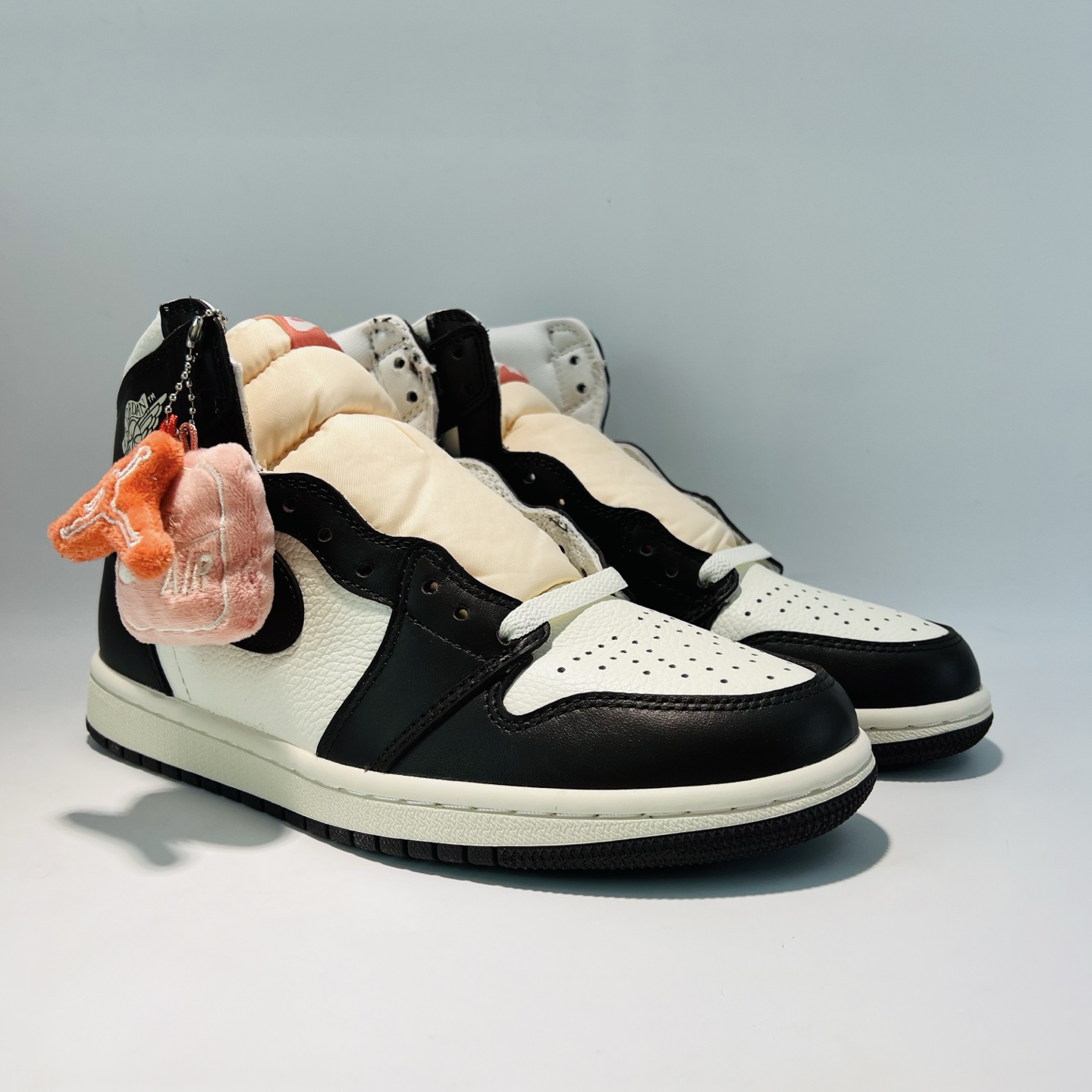 BL24# Jordan Air Jordan 1 High OGLight Madder Root 舒适 防滑耐磨 高帮 复古篮球鞋 女款 棕色 货号：FD2596-200 码数：36-46（带半码）