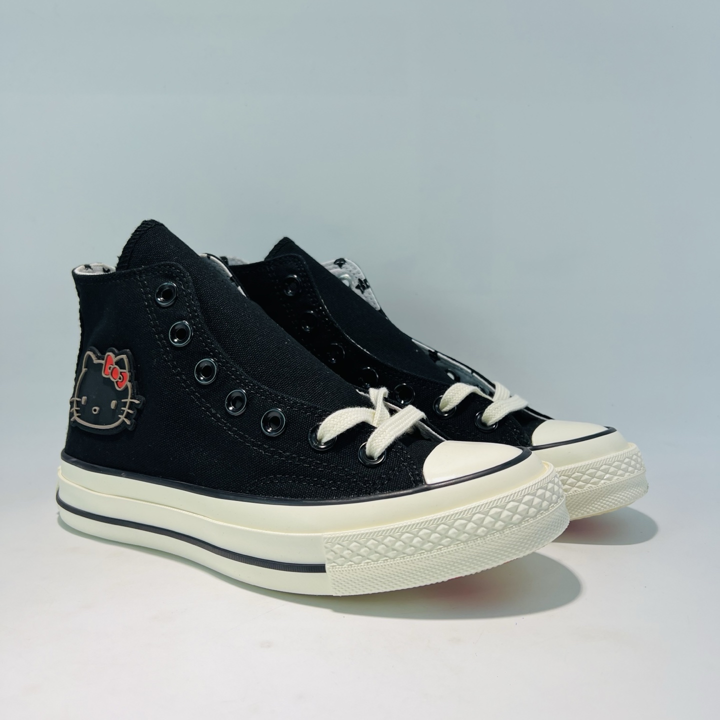 MZ16# Hello Kitty/凯蒂猫 x Converse 1970s Chuck Taylor All Star 舒适轻便 高帮 板鞋 男女同款 黑白 货号：163902C 码数：35-44
