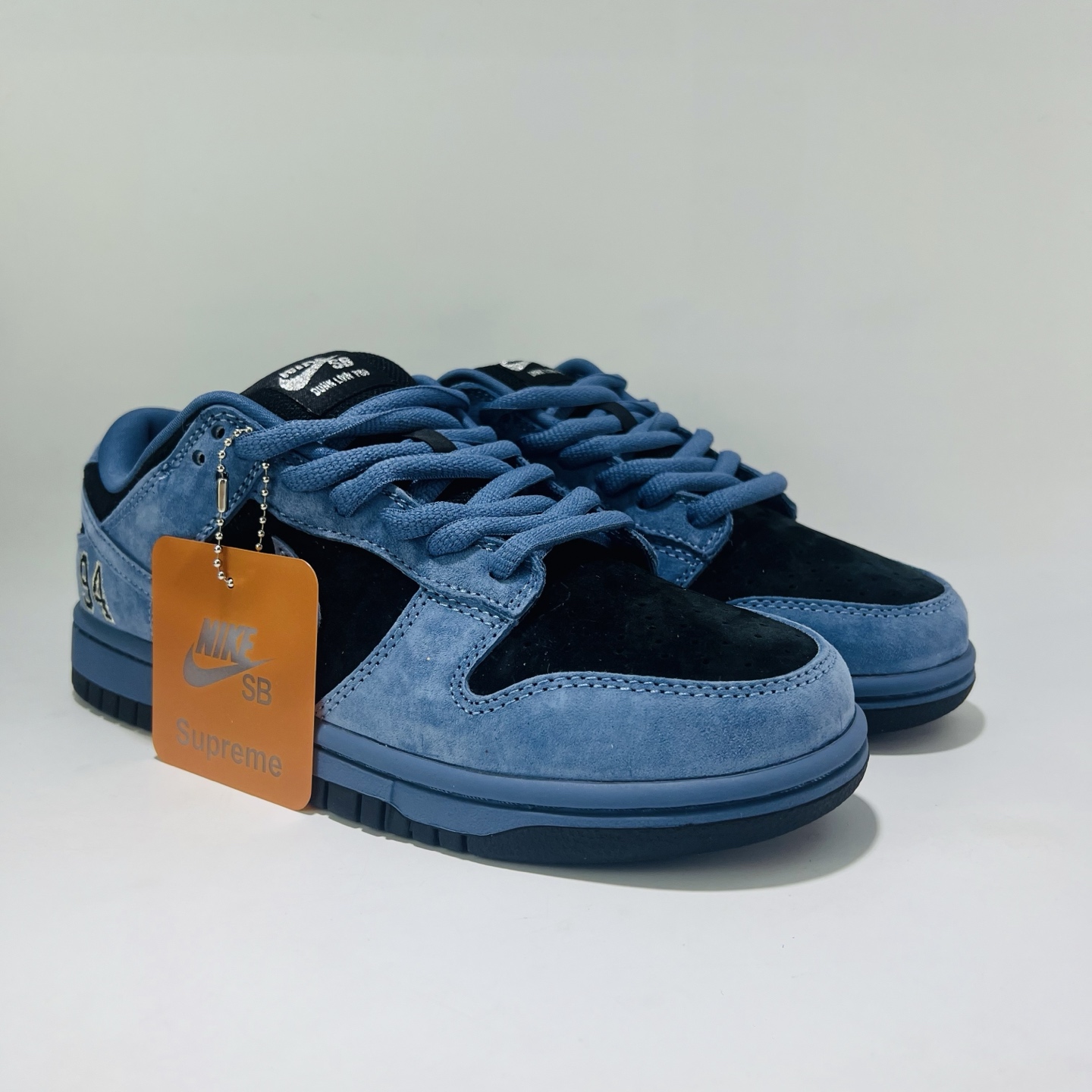 LFZ21# Nike  x Supreme Dunk SB Low 柔软舒适 美国限定 防滑耐磨 低帮 板鞋 男女同款 米蓝
货号：HQ8487-400
码数：40-46（带半码）