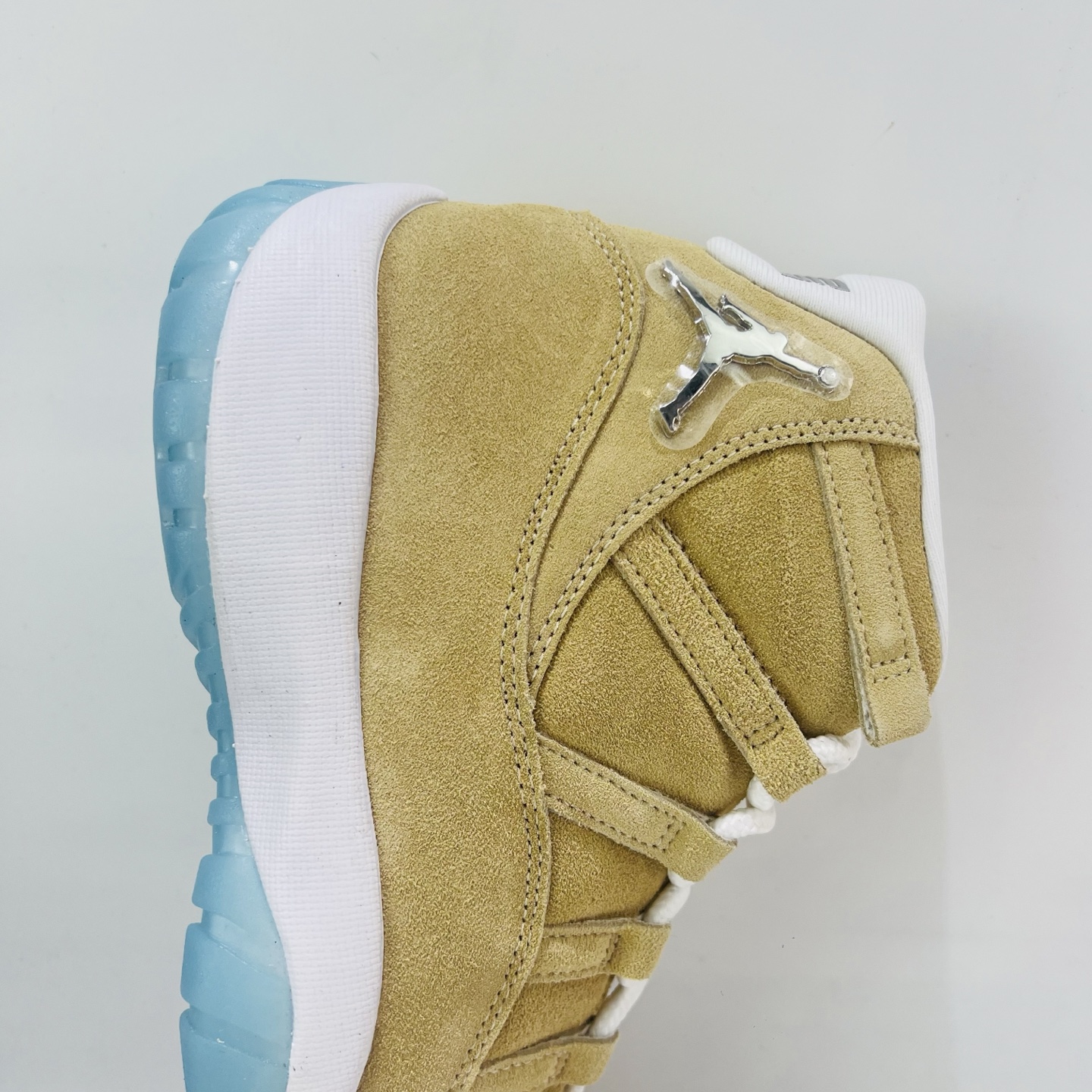 AJ27# Jordan Air Jordan 11 Retro "H-TOWN" 北美限定 时尚舒适 防滑耐磨 高帮 复古篮球鞋 男款 白蓝
货号：IO8960-707
码数：40-47.5（带半码）