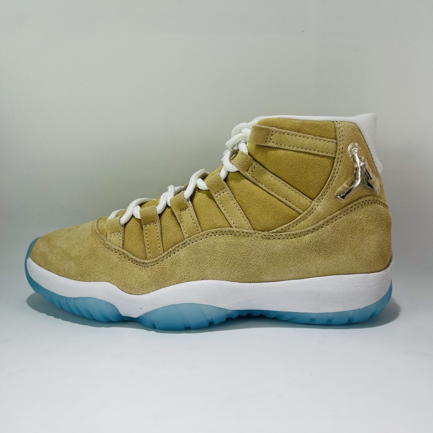 AJ27# Jordan Air Jordan 11 Retro "H-TOWN" 北美限定 时尚舒适 防滑耐磨 高帮 复古篮球鞋 男款 白蓝
货号：IO8960-707
码数：40-47.5（带半码）