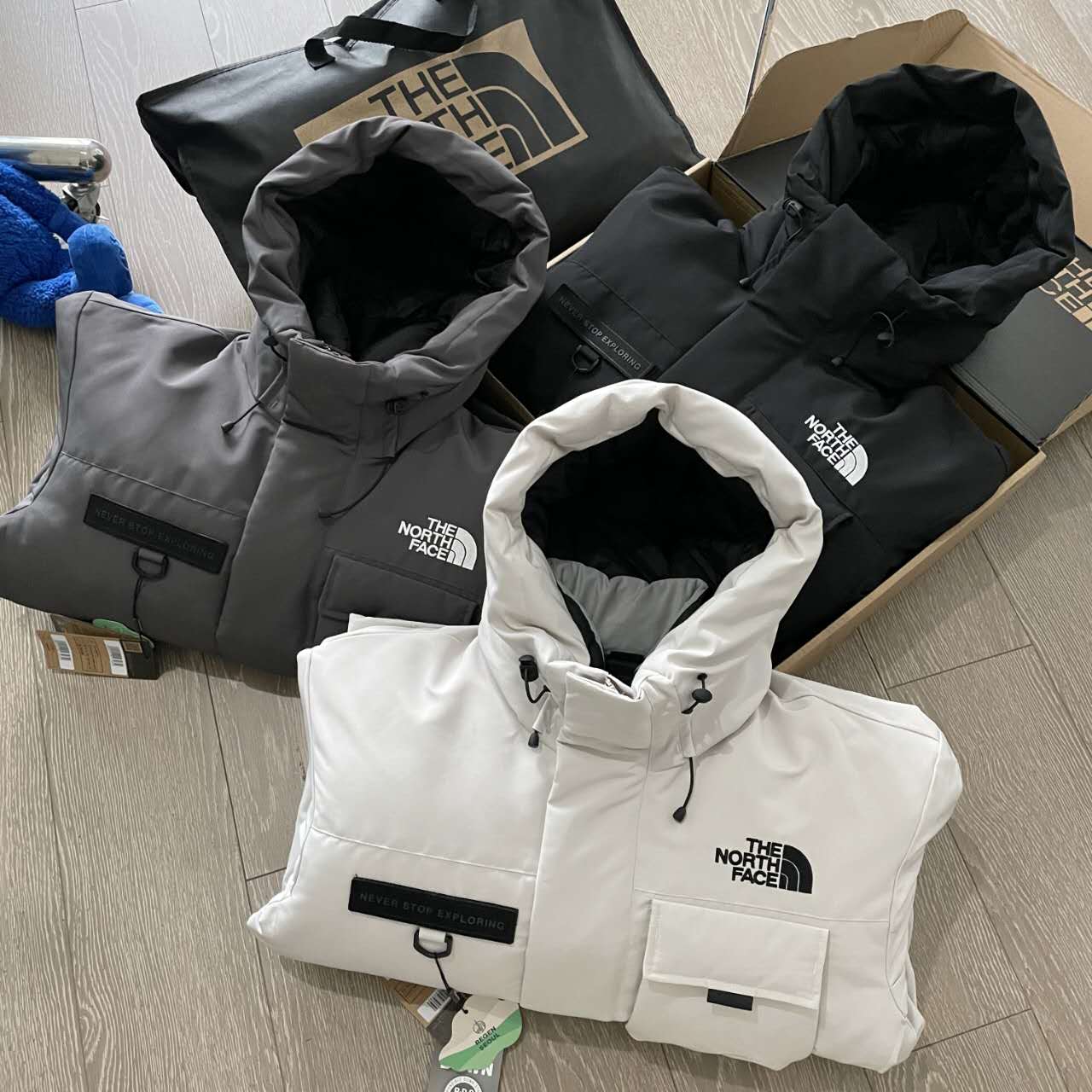 North Face Waterproof Multi-Port Jacket: Premium Quality, Durable Design, Various Sizes - 图片 4