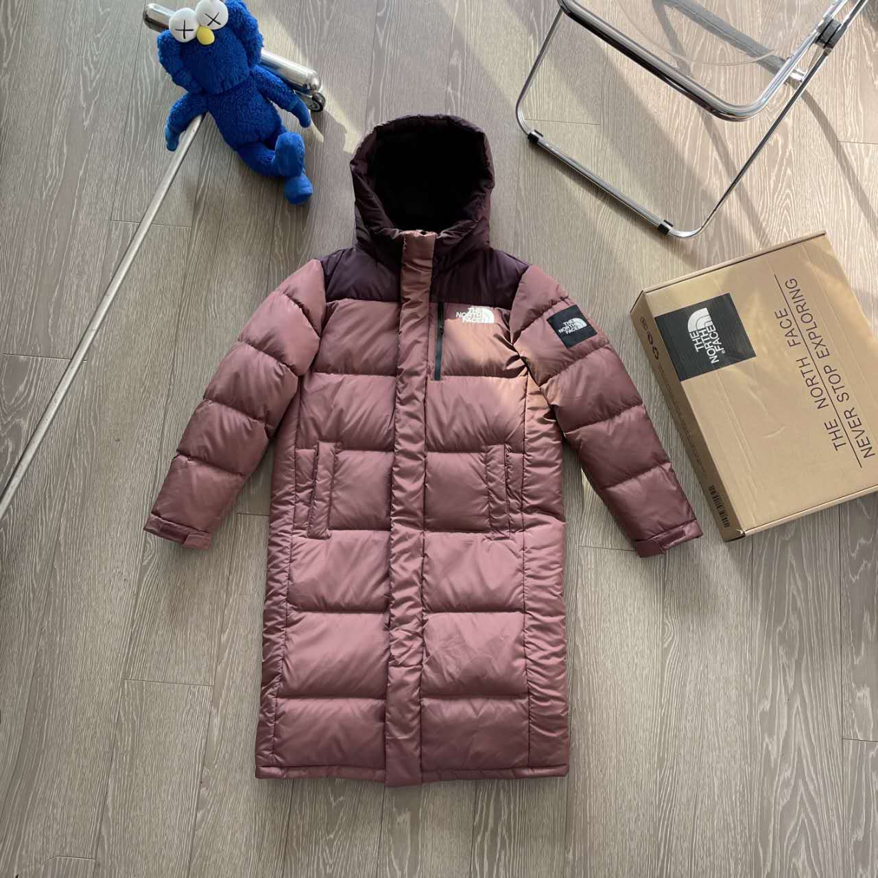 High-End North Face Puffy Suit: Ultimate Protection Against Extreme Cold - 图片 3