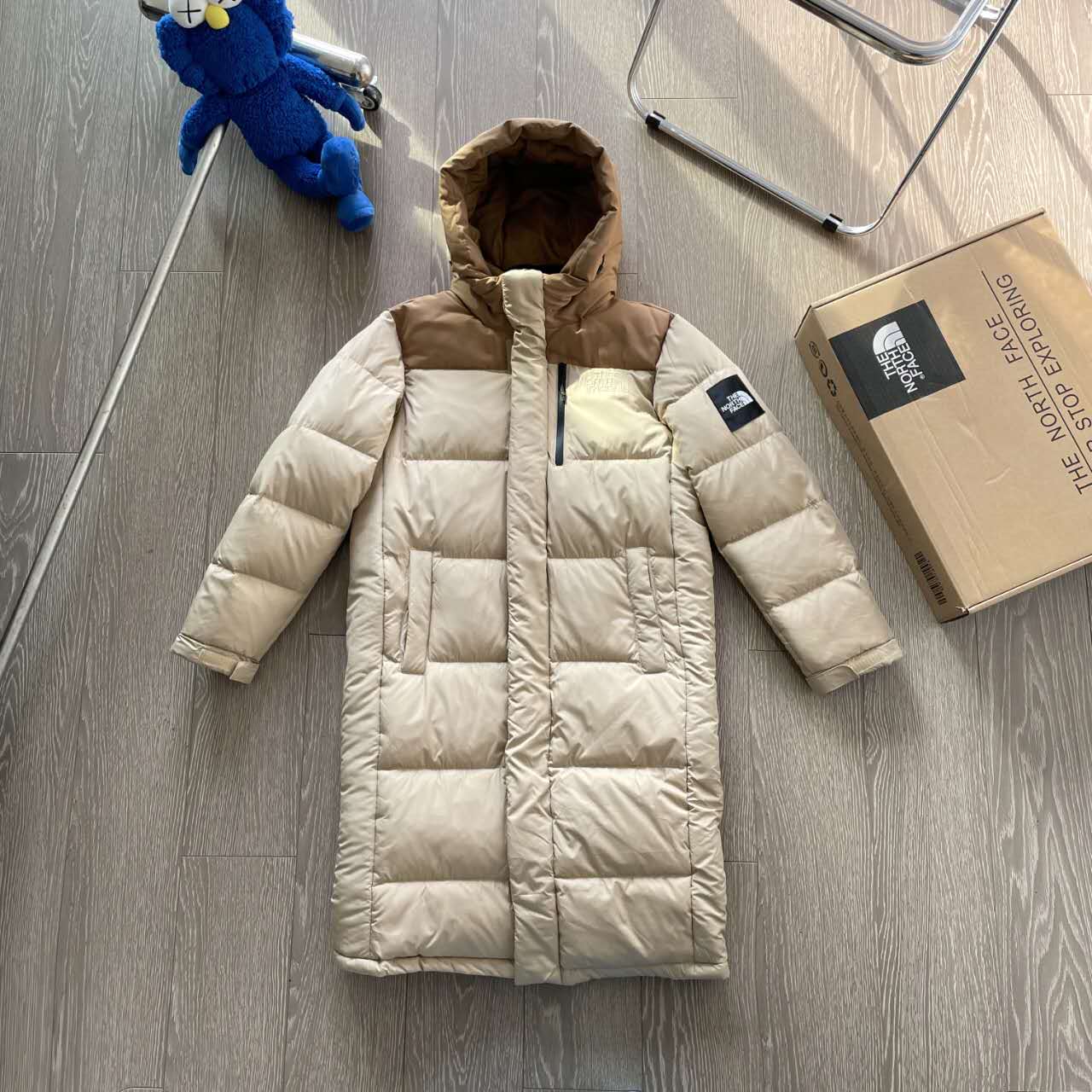 High-End North Face Puffy Suit: Ultimate Protection Against Extreme Cold - 图片 4