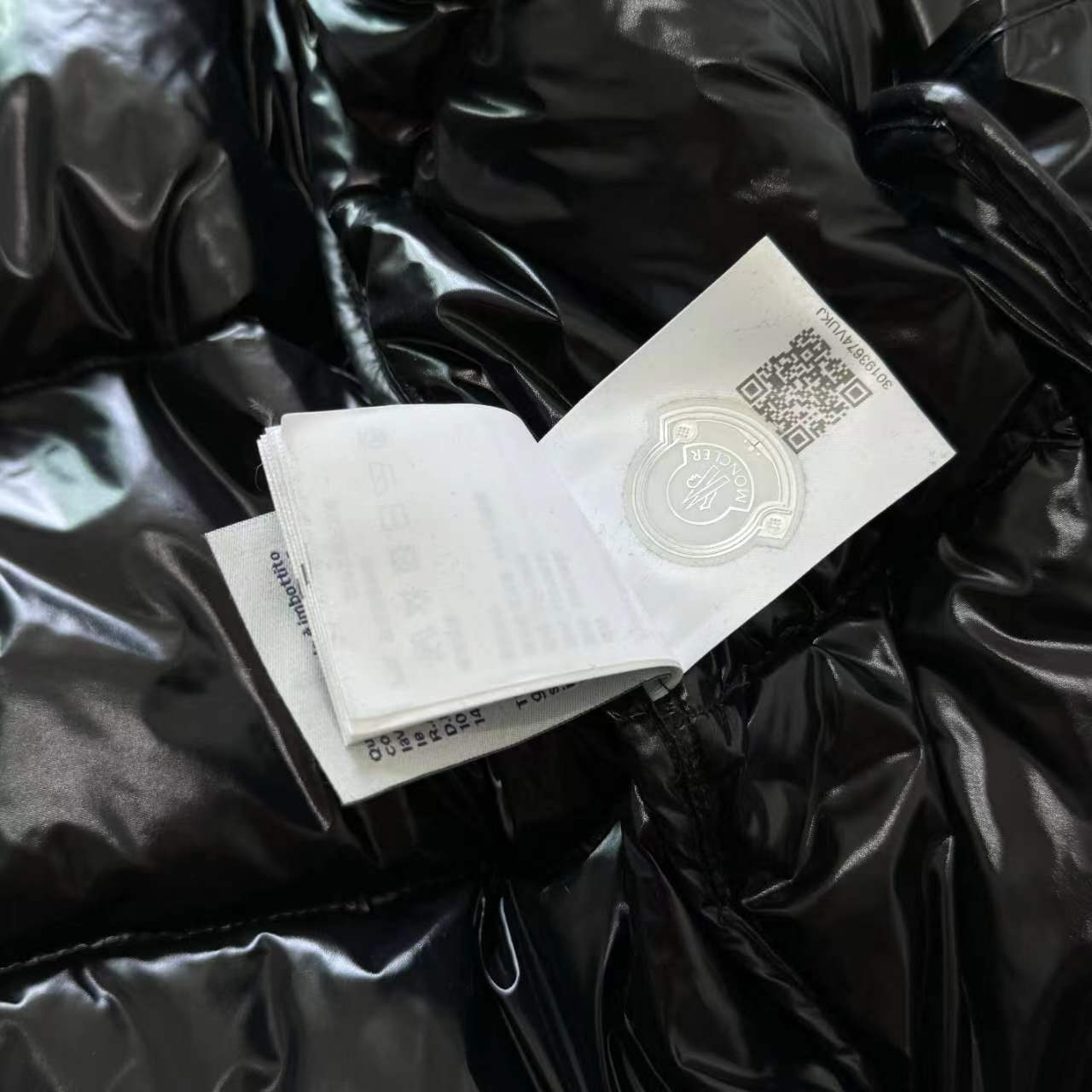 Moncler M.U.S.R.F.G.MT.U.N.S.S. Collection: High-Quality Fashion with Superior Warmth and Style - 图片 6