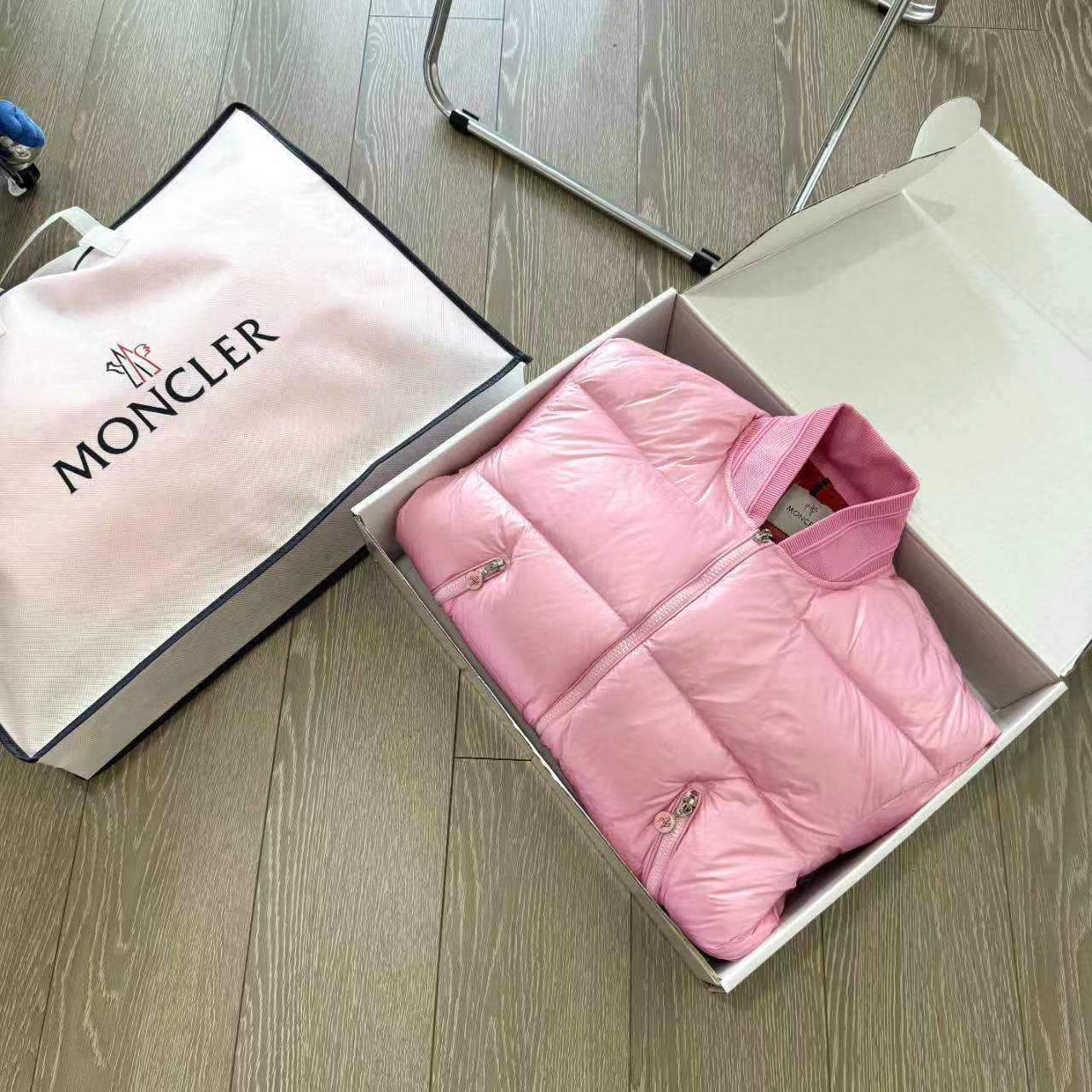 Moncler/Moncho Yilin Puffed Pilot Coat: Stylish Short Baseball Jacket for Girls - 图片 6